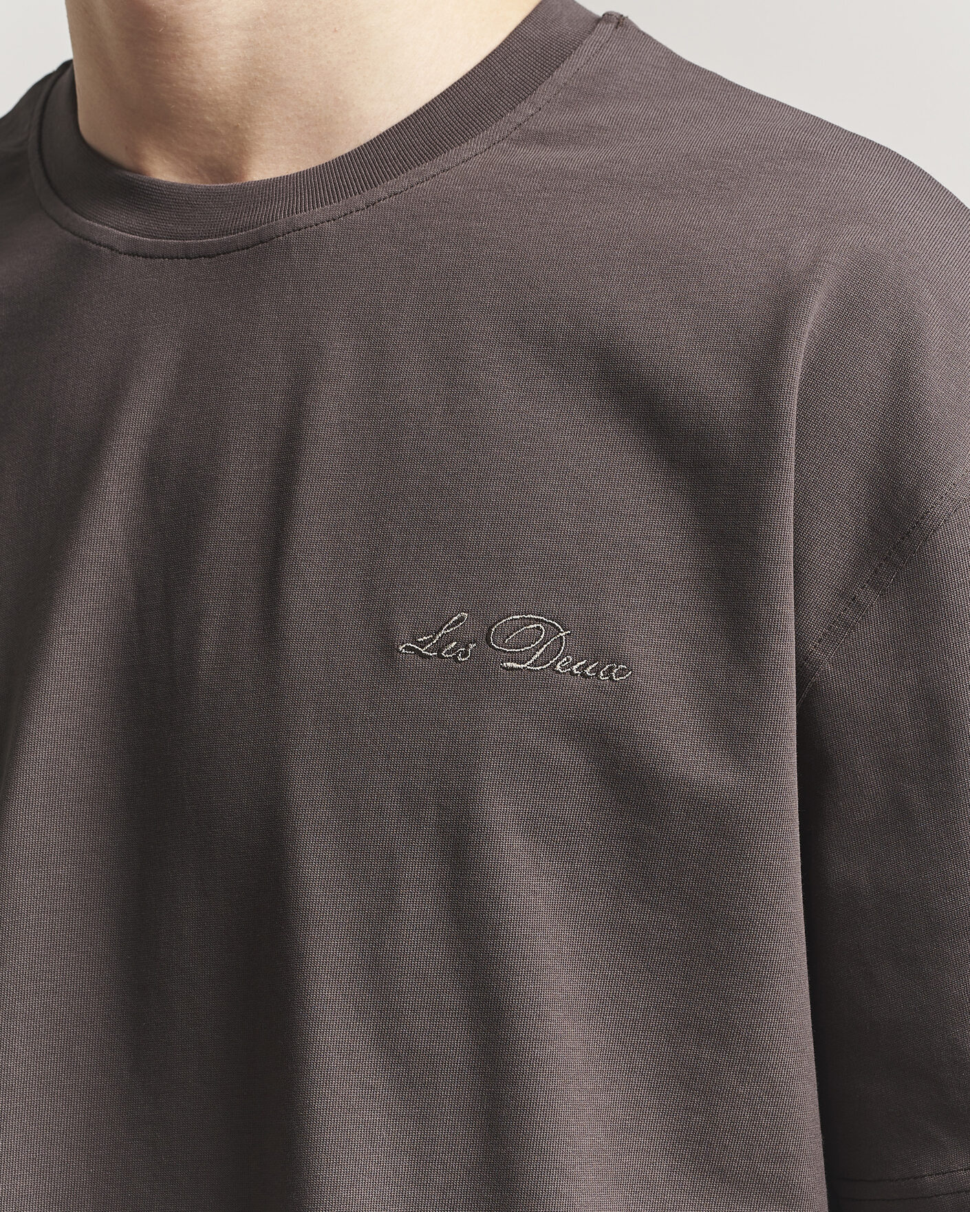 Mies | T-paidat | LES DEUX | Crew T-Shirt Coffee Brown