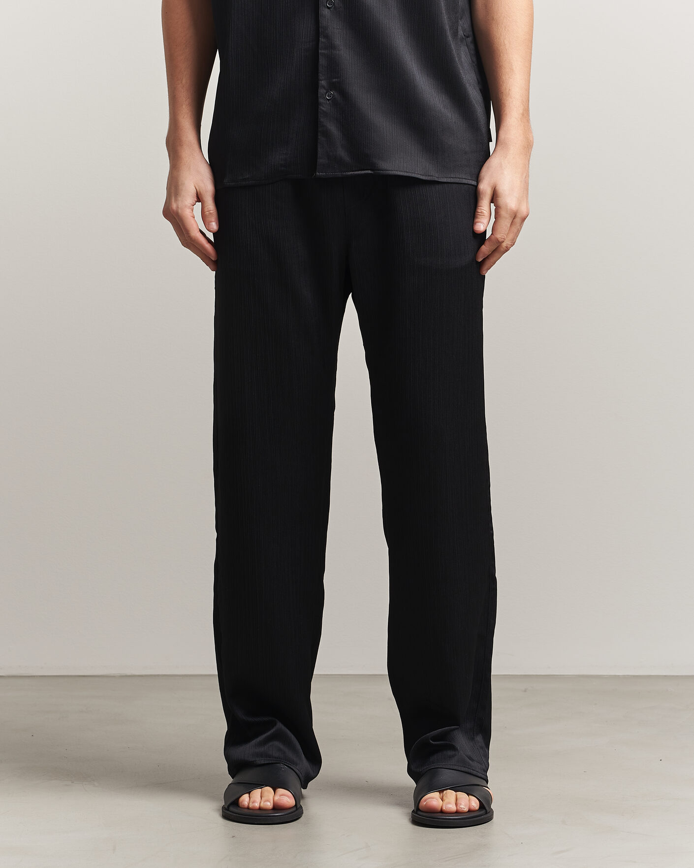 Mies | Housut | LES DEUX | Houston Plissé Pants Black