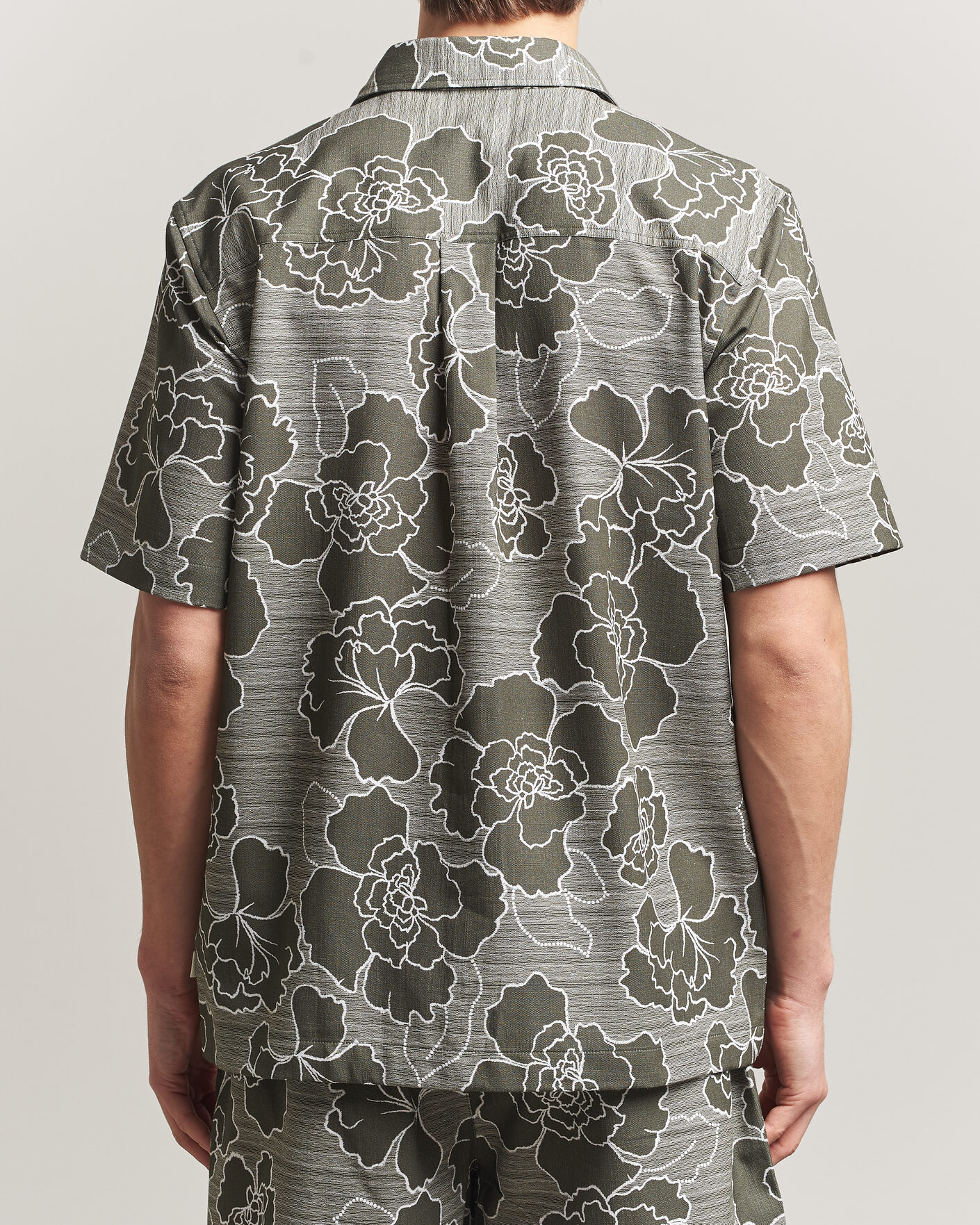 Mies | Kauluspaidat | LES DEUX | Charlie Poppy AOP Short Sleeve Shirt Olive Night