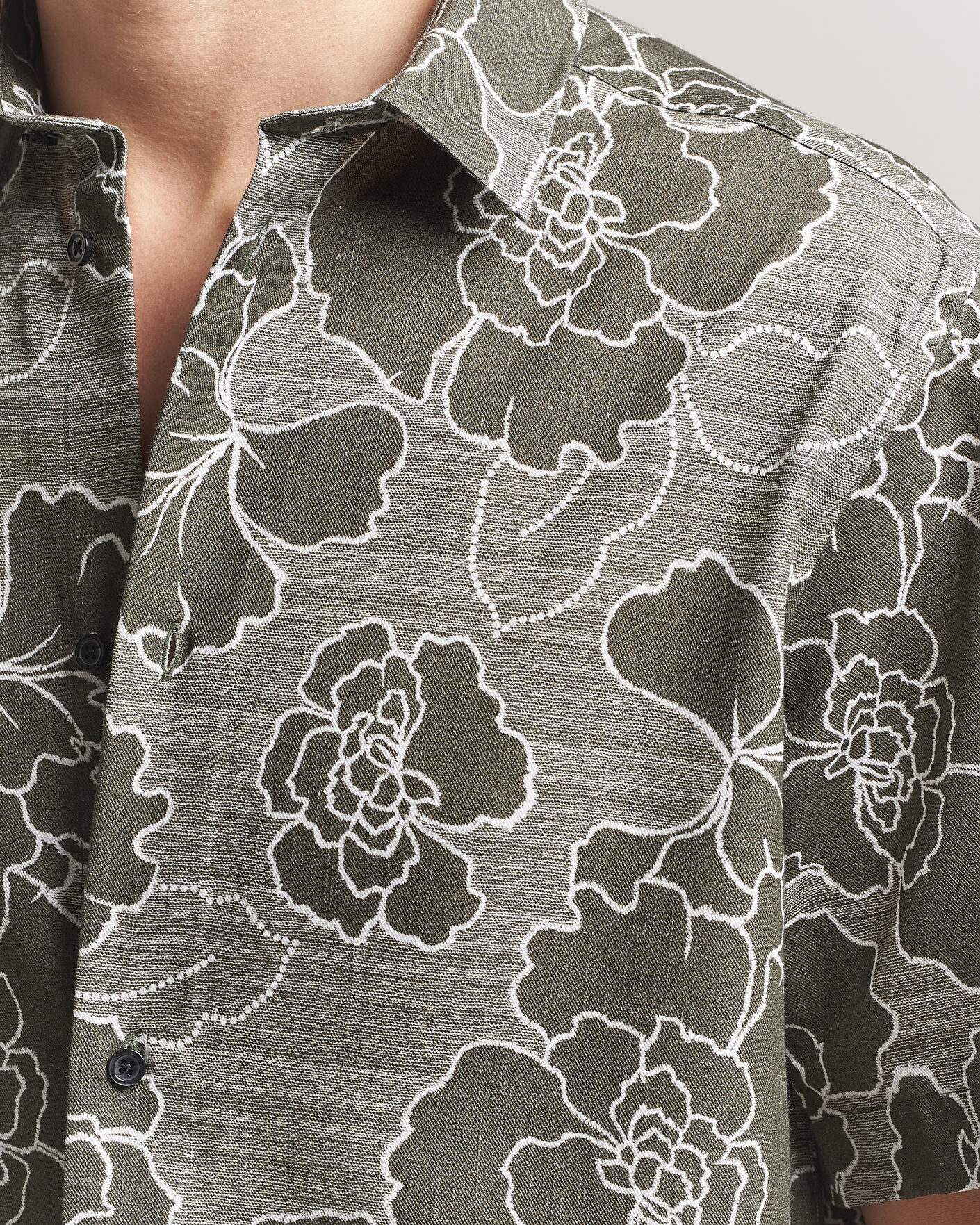 Mies | Kauluspaidat | LES DEUX | Charlie Poppy AOP Short Sleeve Shirt Olive Night