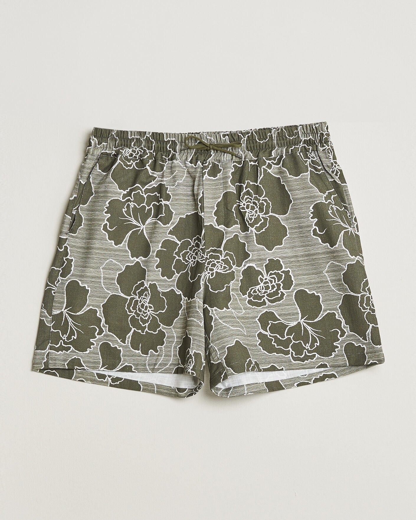 Mies | Shortsit | LES DEUX | Charlie Poppy AOP Shorts Olive Night