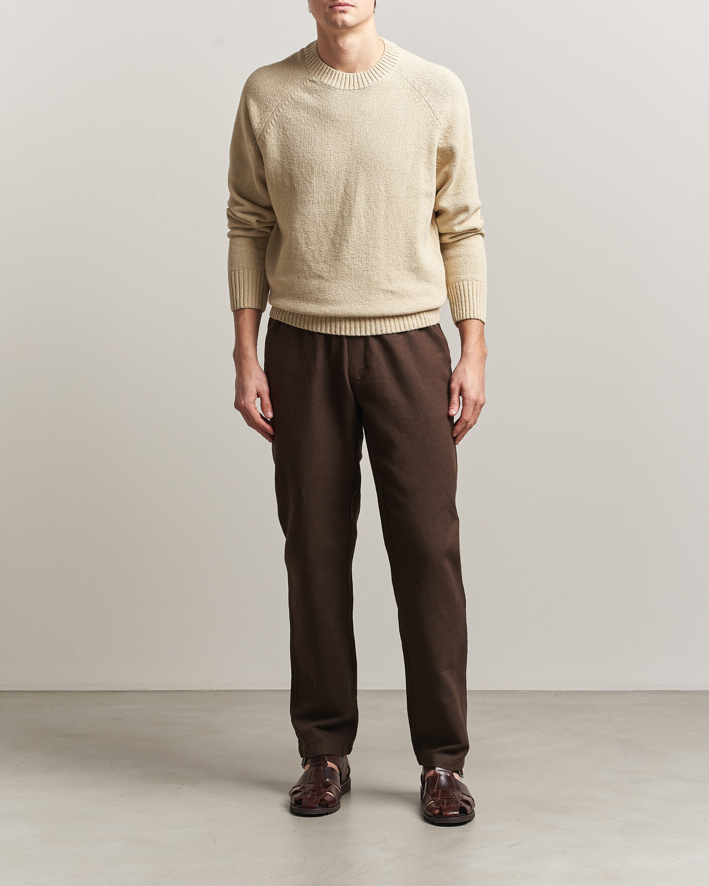 Mies | Puserot | LES DEUX | Brad Knitted Roundneck Oyster Grey/White