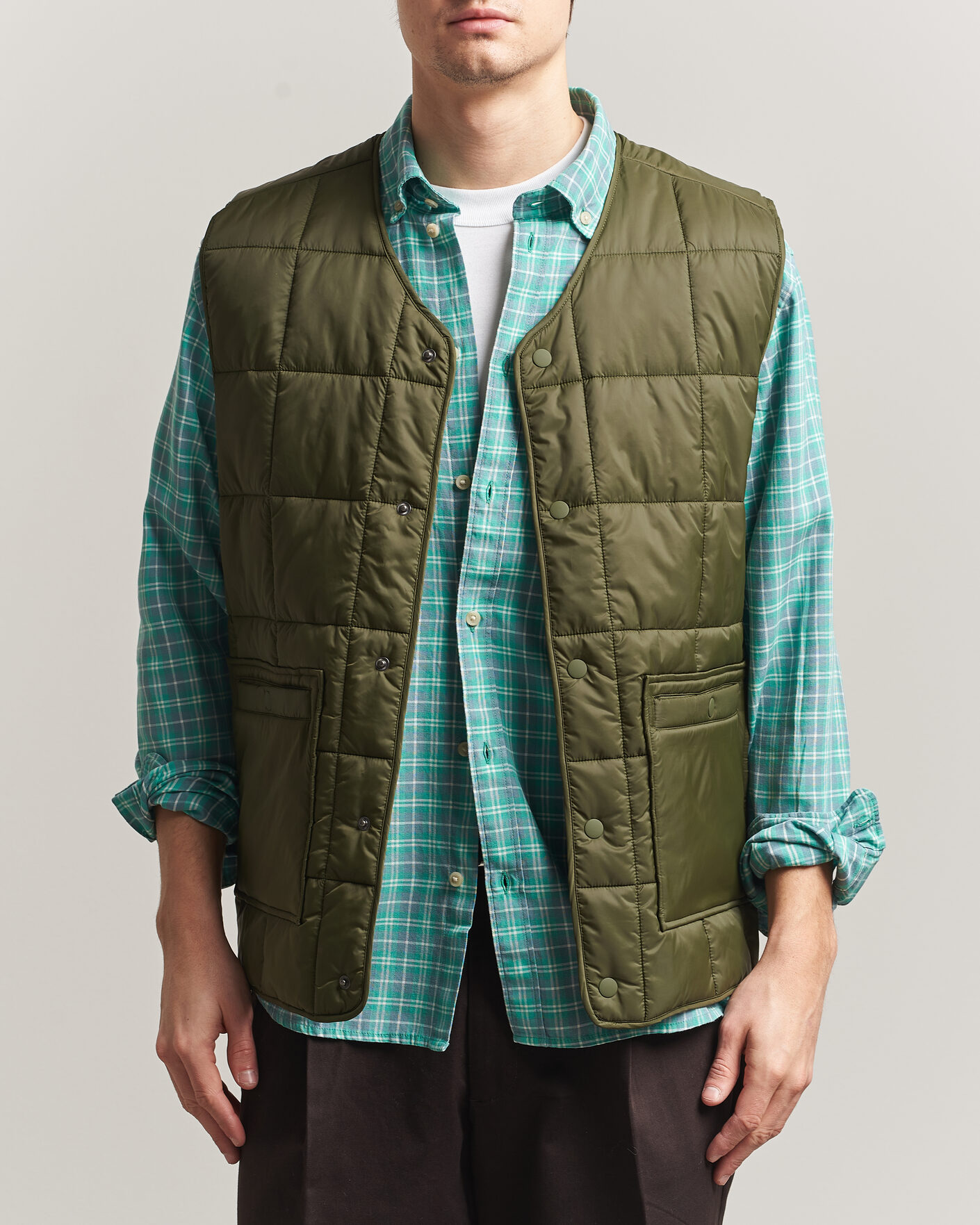 Mies | Ulkoliivit | LES DEUX | Matt Quilted Vest Olive Night