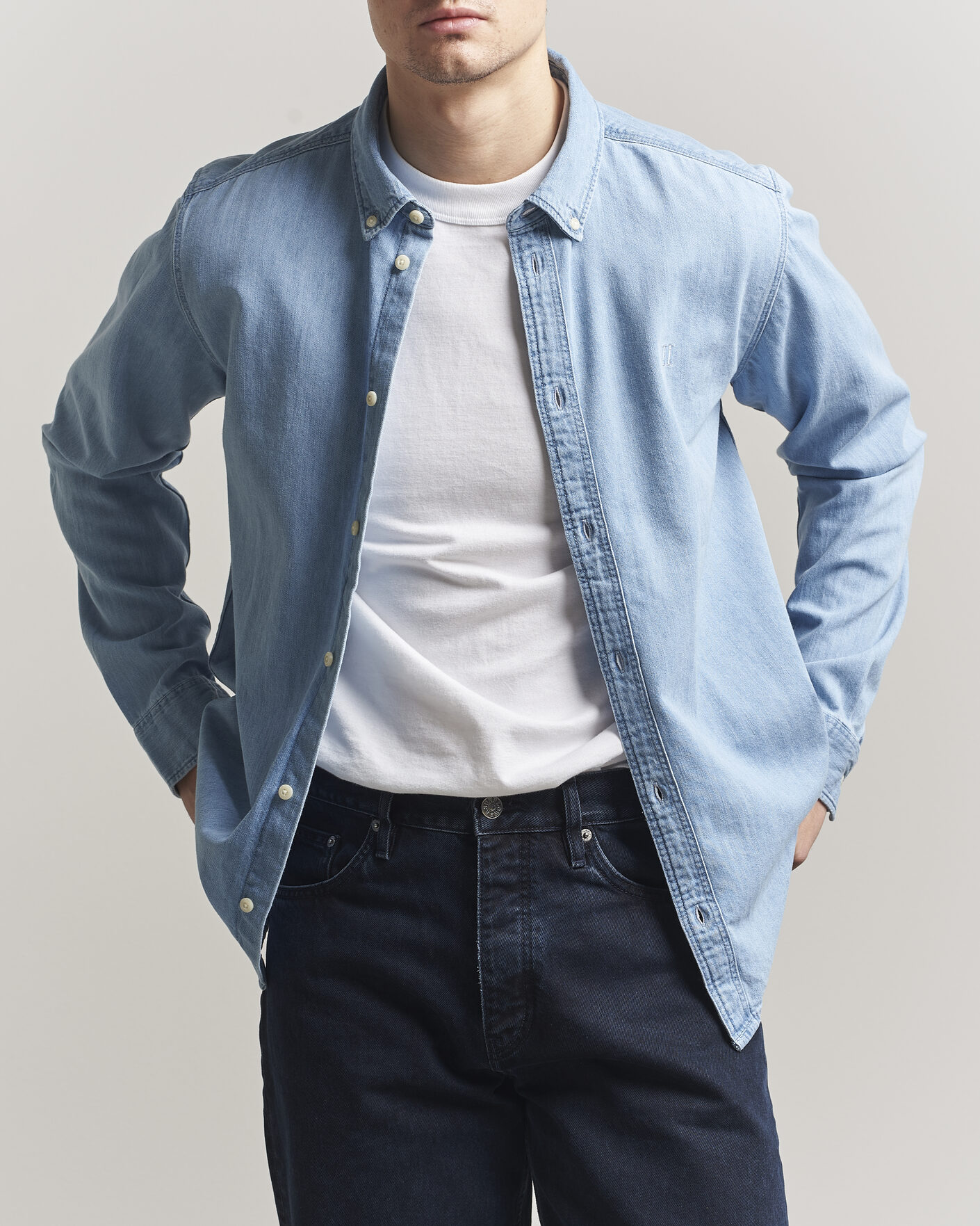 Mies | Kauluspaidat | LES DEUX | Konrad Denim Shirt Light Indigo Wash