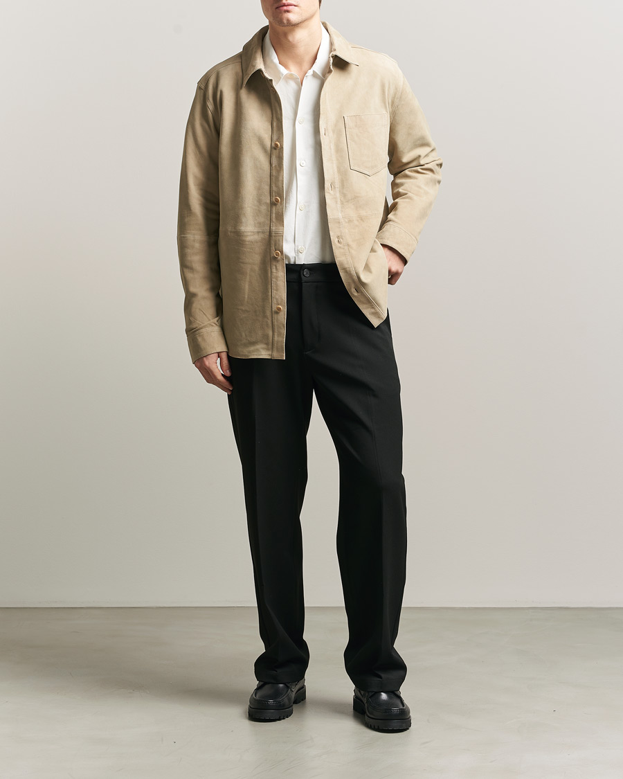 Mies | Kauluspaidat | LES DEUX | Bertram Suede Overshirt Light Sand