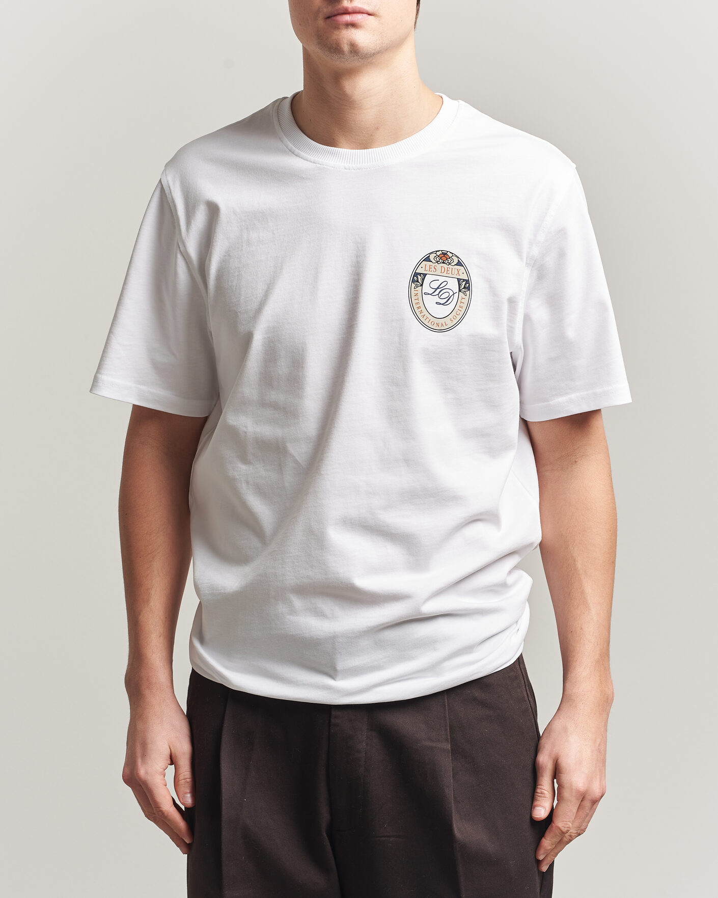 Mies | T-paidat | LES DEUX | Brday Emblem T-Shirt White
