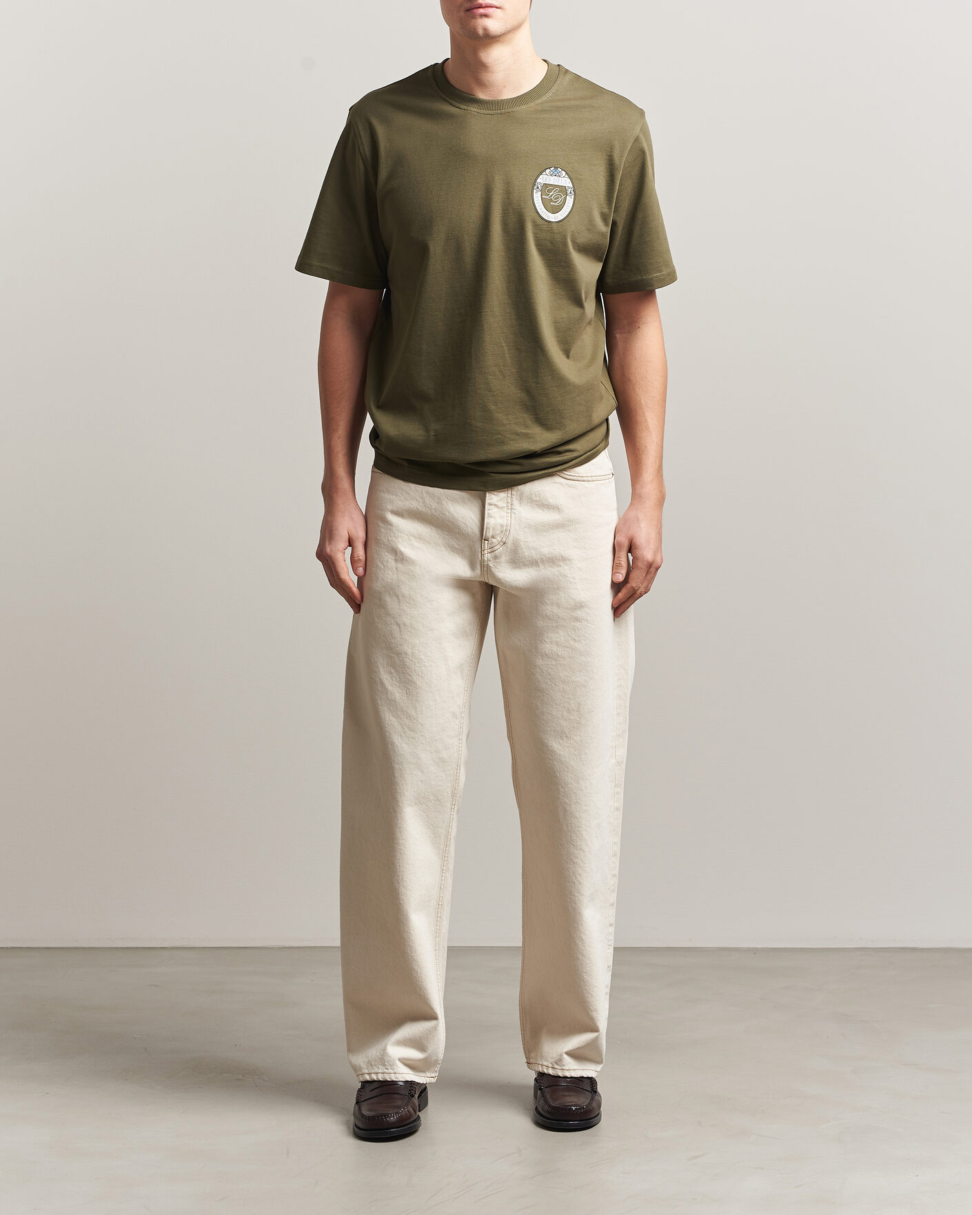 Mies | T-paidat | LES DEUX | Brday Emblem T-Shirt Olive Night Green