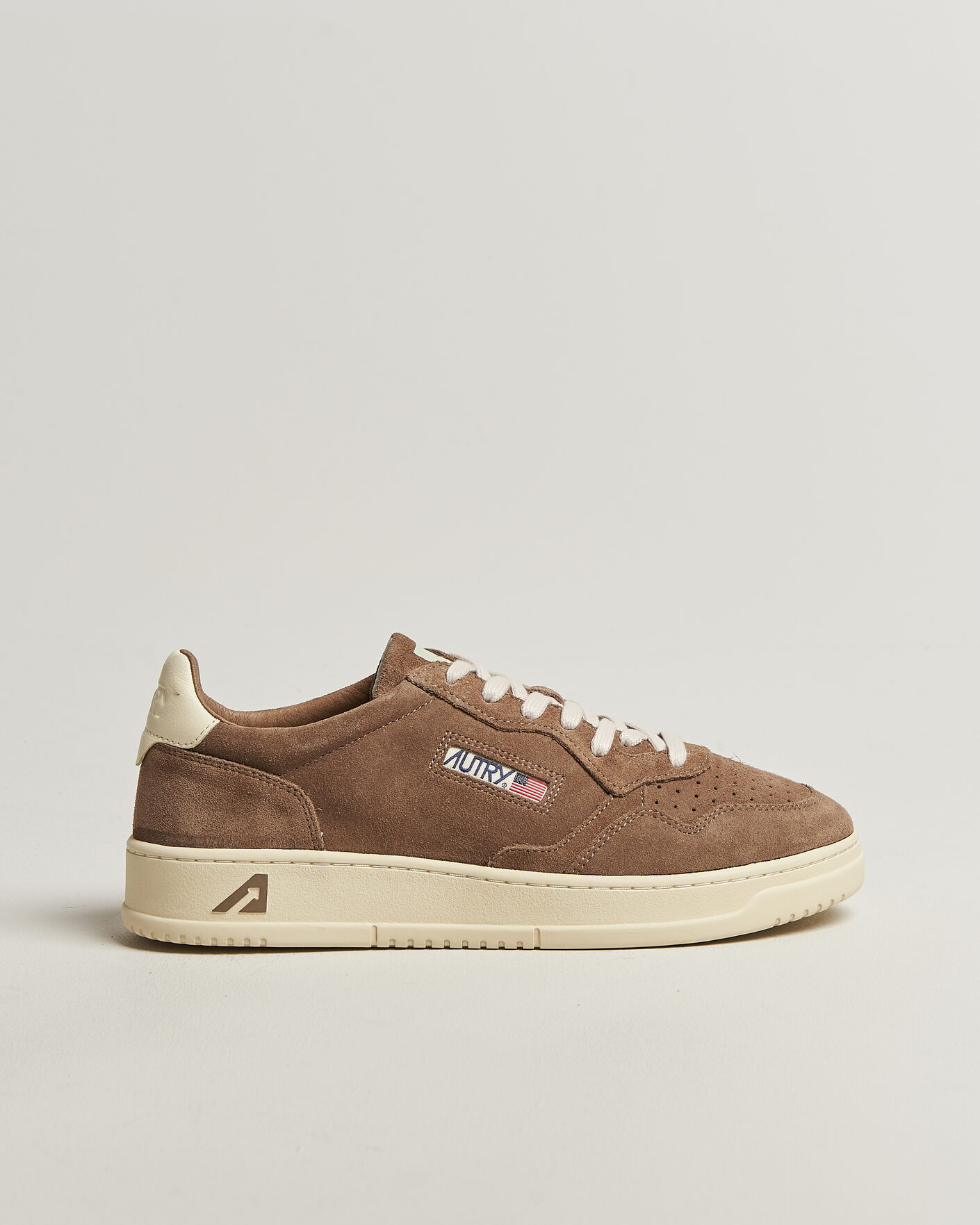 Mies | Tennarit | Autry | Medalist Low Sneaker Cigar/White
