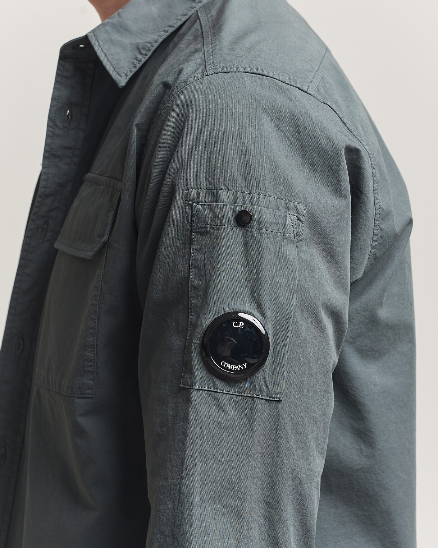 Mies | Kauluspaidat | C.P. Company | Organic Gabardine Pocket Shirt Dark Grey