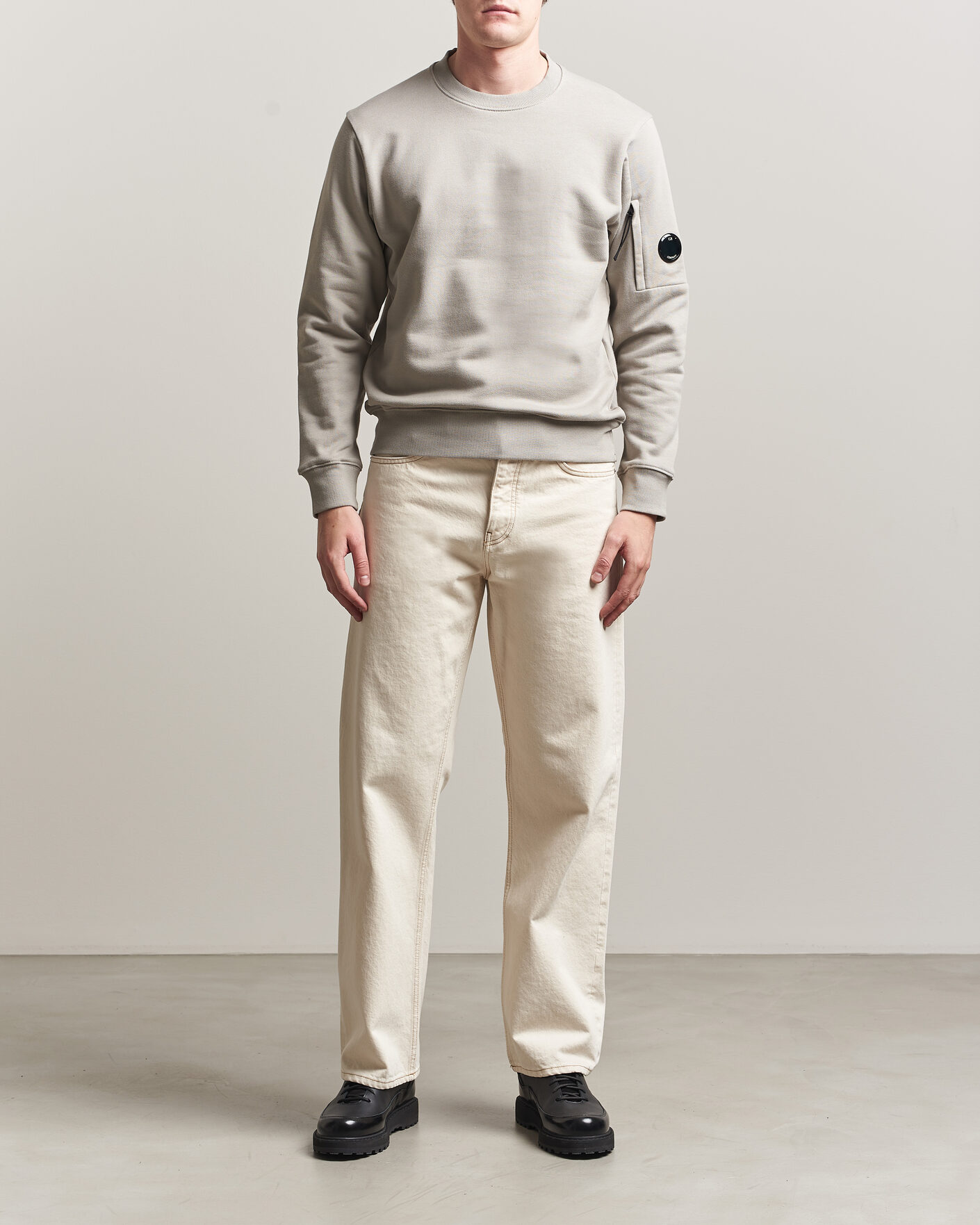Mies | Puserot | C.P. Company | Diagonal Raised Fleece Lens Sweatshirt Light Grey