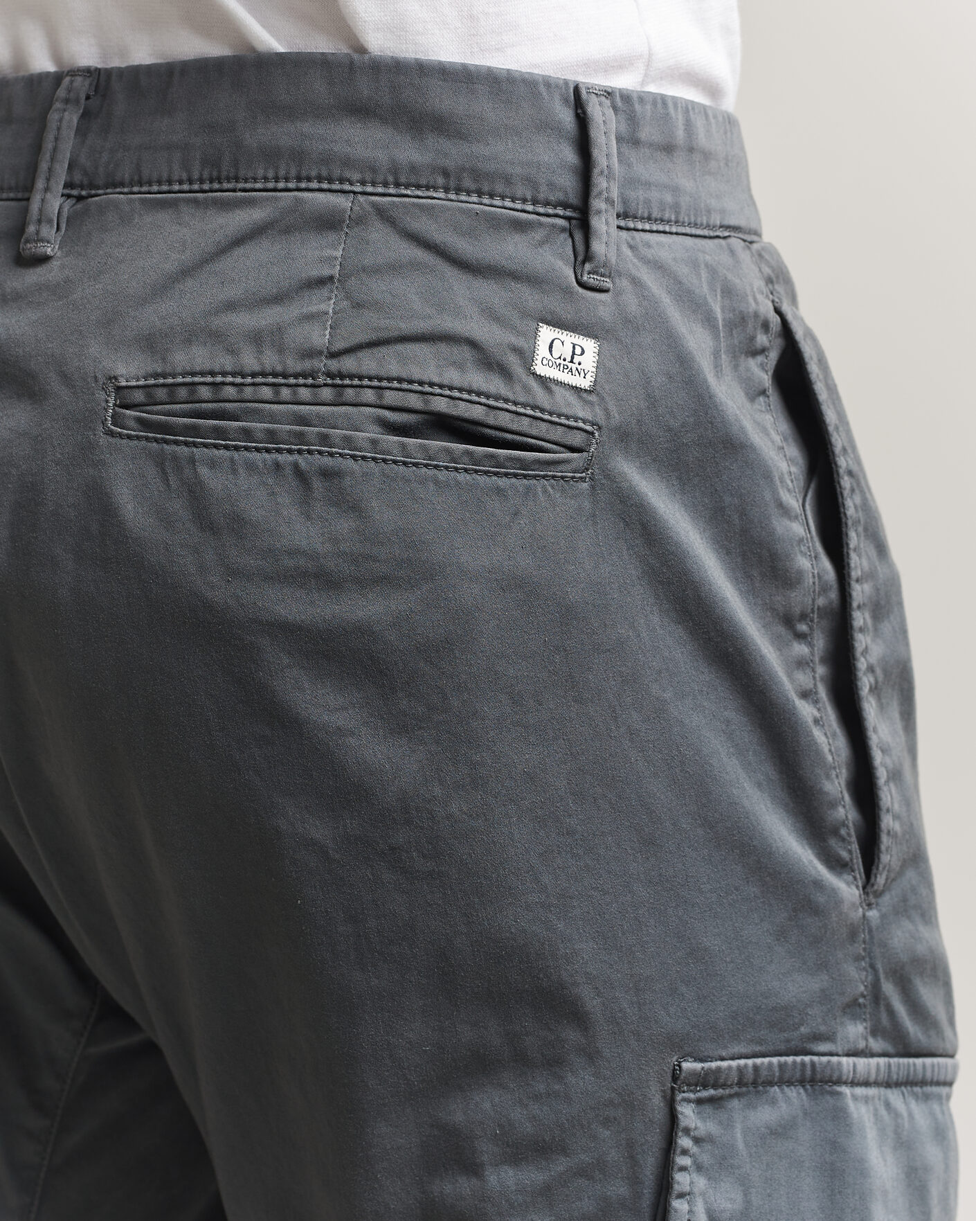 Mies | Housut | C.P. Company | Satin Stretch Cargo Pants Dark Grey