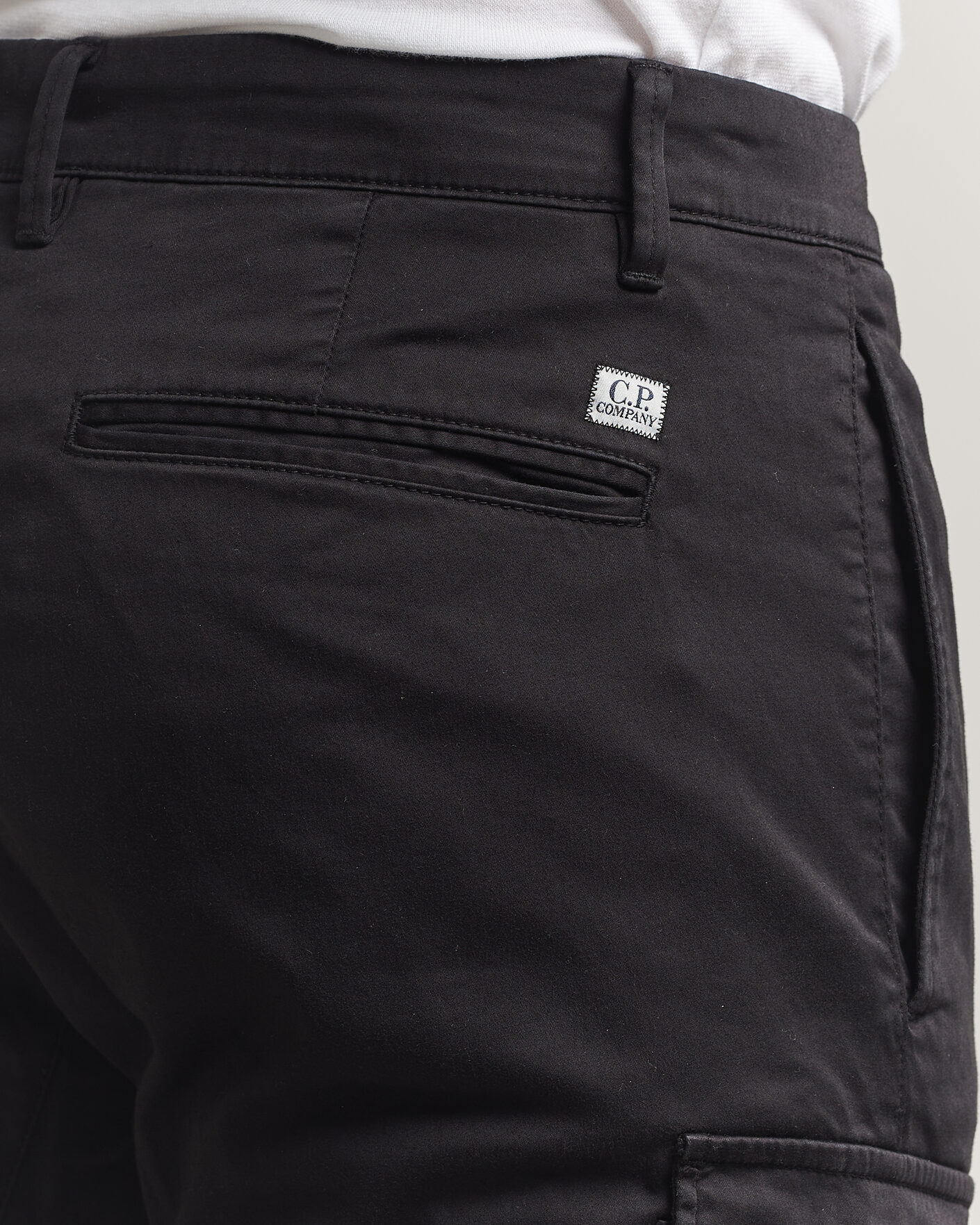 Mies | Housut | C.P. Company | Satin Stretch Cargo Pants Black