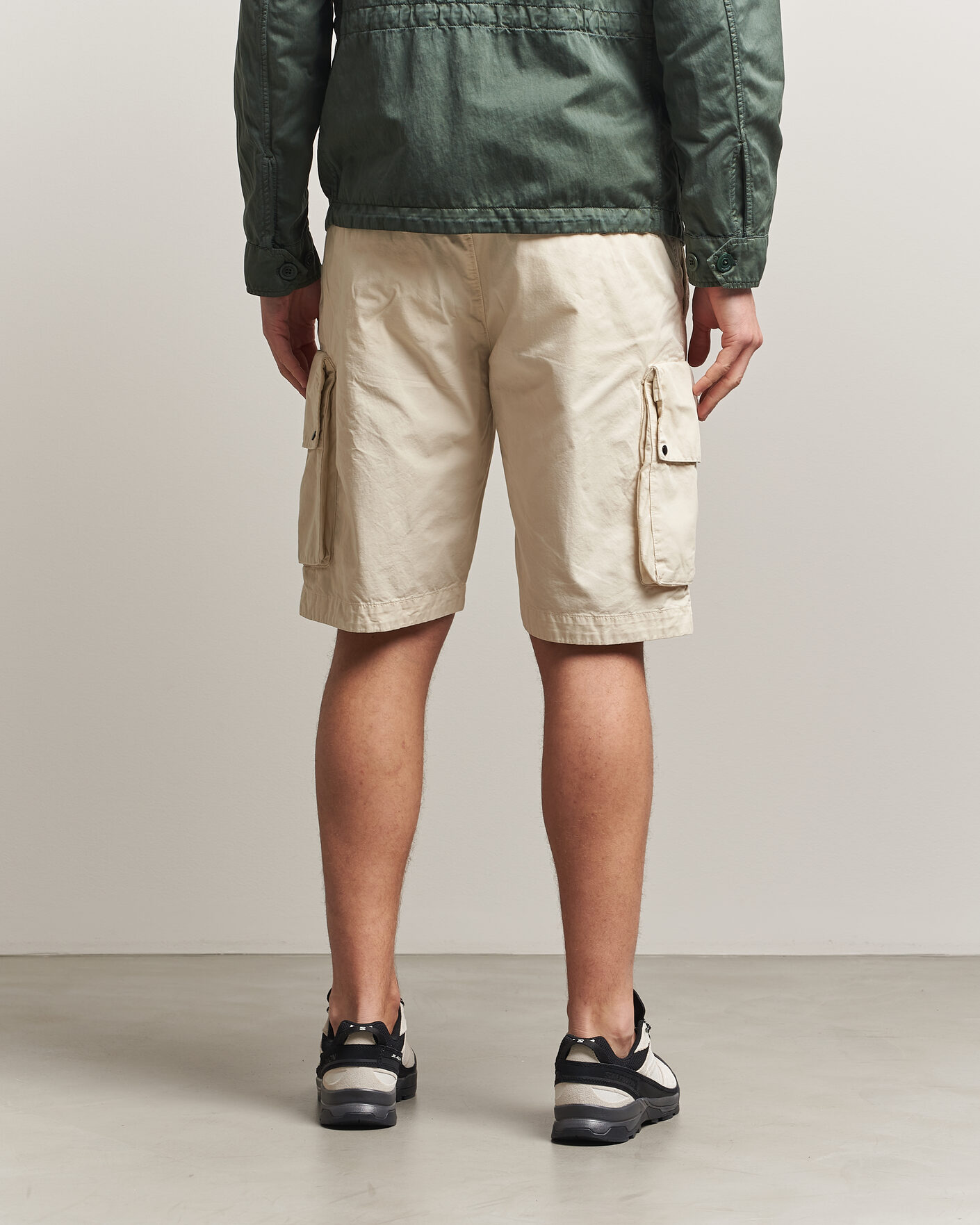 Mies | Shortsit | C.P. Company | Cotton Gabardine Cargo Shorts Cream