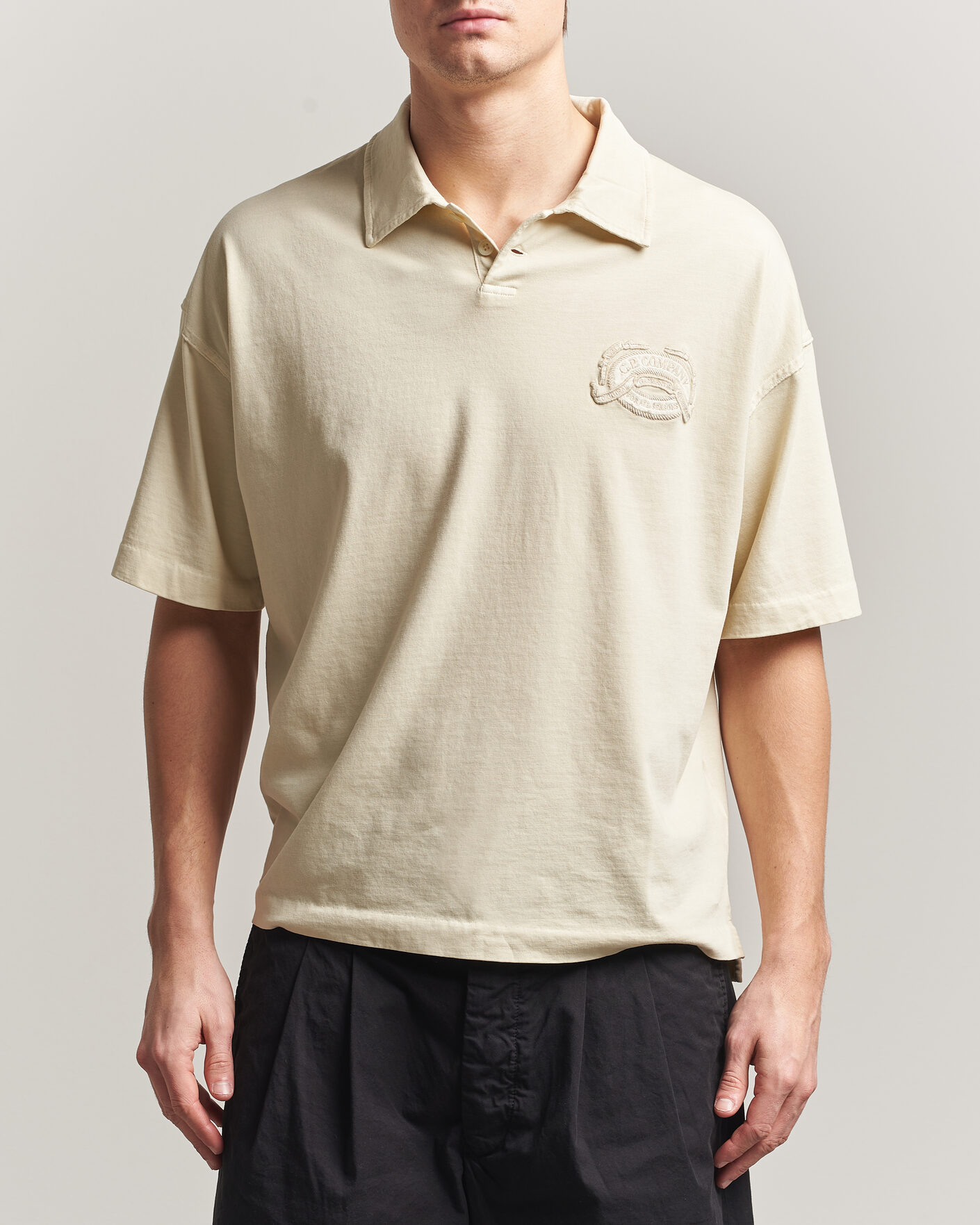 Mies | Pikeet | C.P. Company | Boxy Fit Cotton Logo Polo Cream