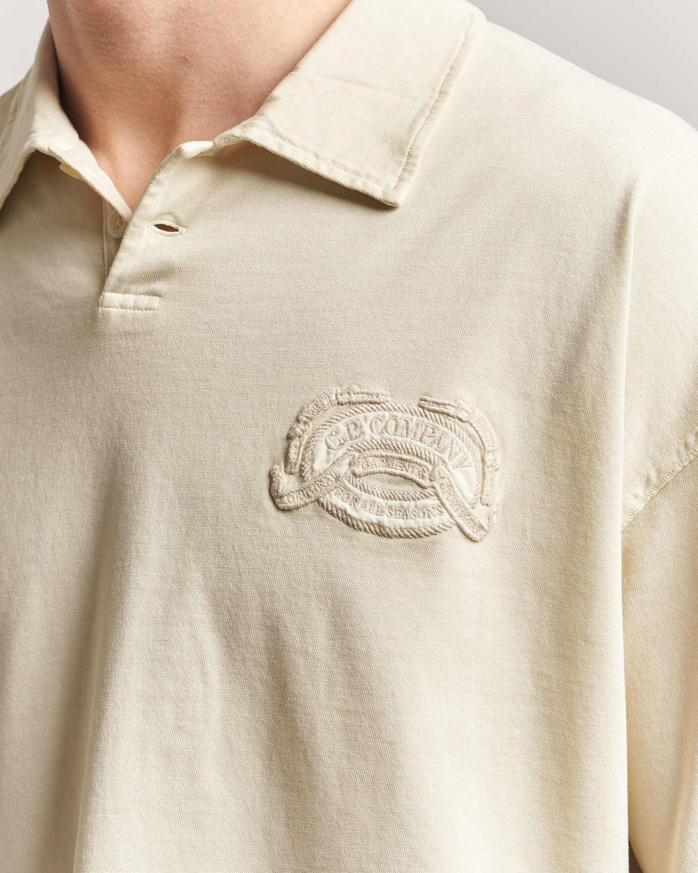 Mies | Pikeet | C.P. Company | Boxy Fit Cotton Logo Polo Cream