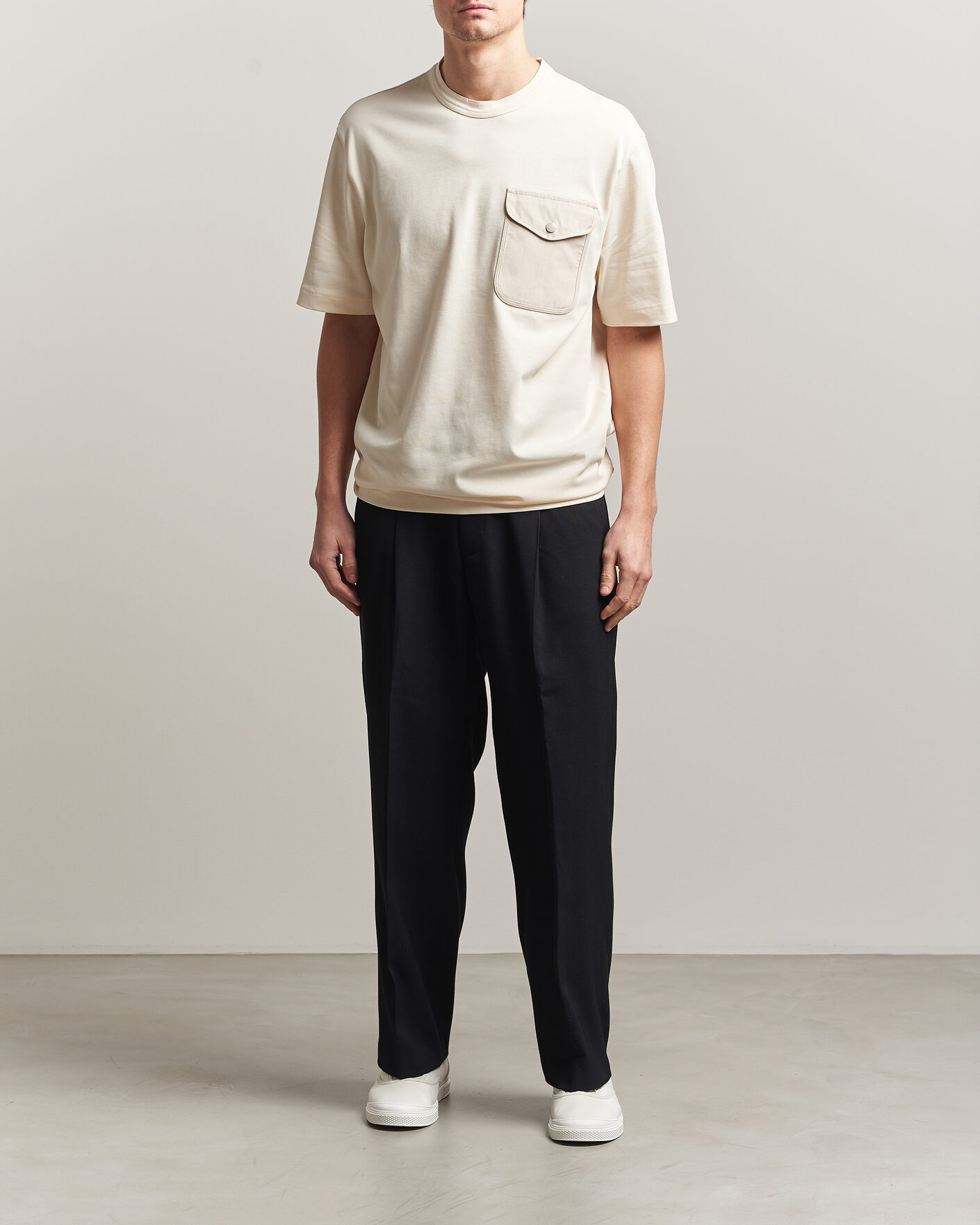 Mies | T-paidat | Moncler | Oversize Pocket T-Shirt Off White