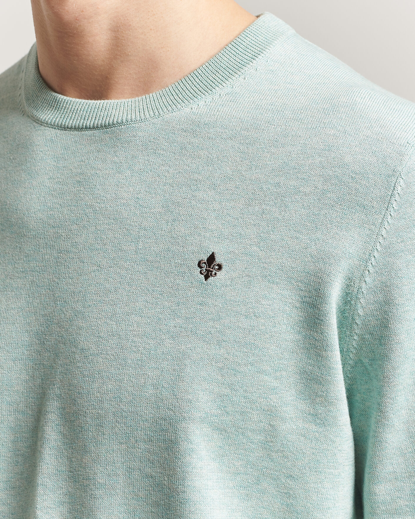 Mies | Puserot | Morris | Riley Oneck Green