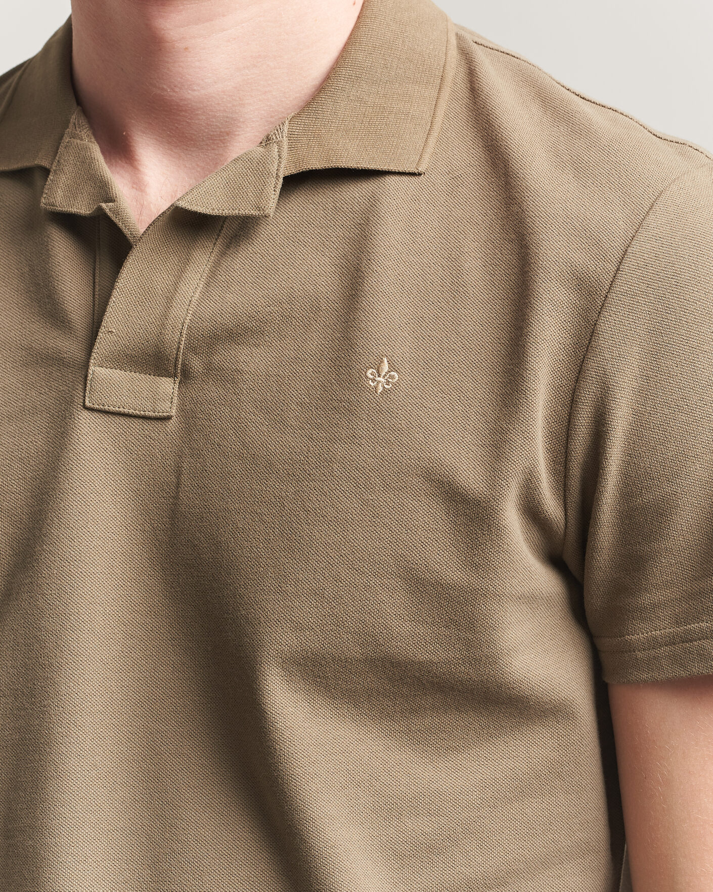 Mies | Pikeet | Morris | Dylan Pique Olive