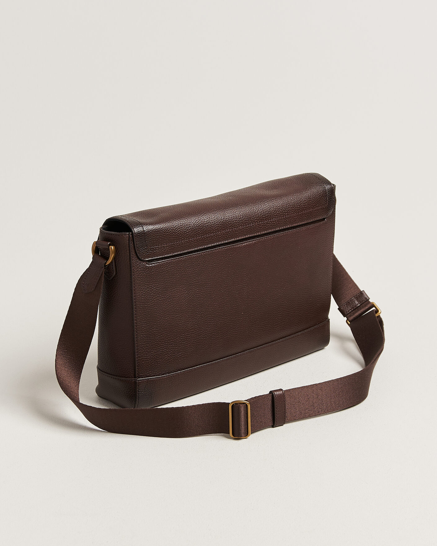 Mies | Laukut | Polo Ralph Lauren | Pebble Leather Messenger Bag Dark Brown