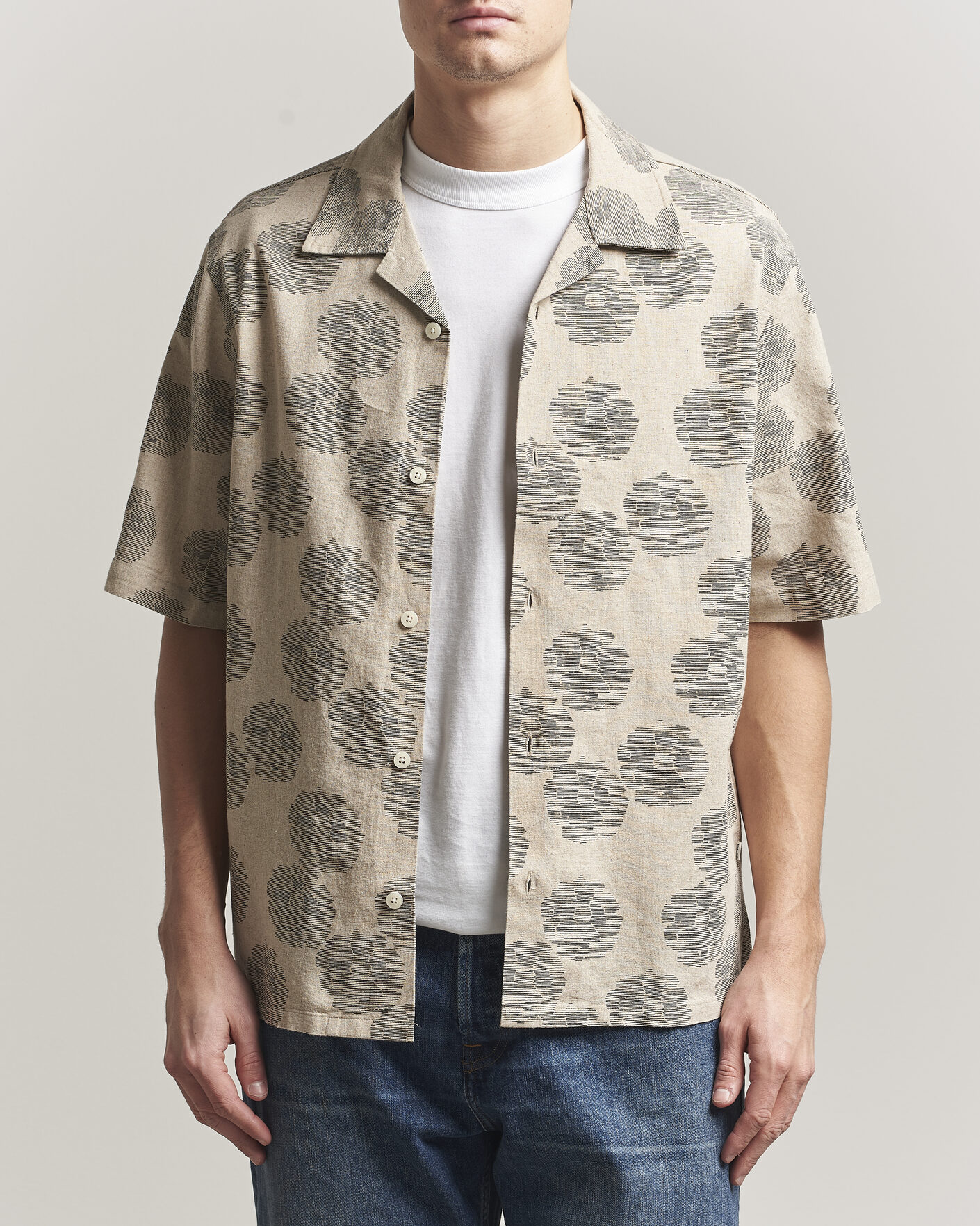 Mies | Kauluspaidat | NN07 | Ole Printed Short Sleeve Shirt Oatmeal