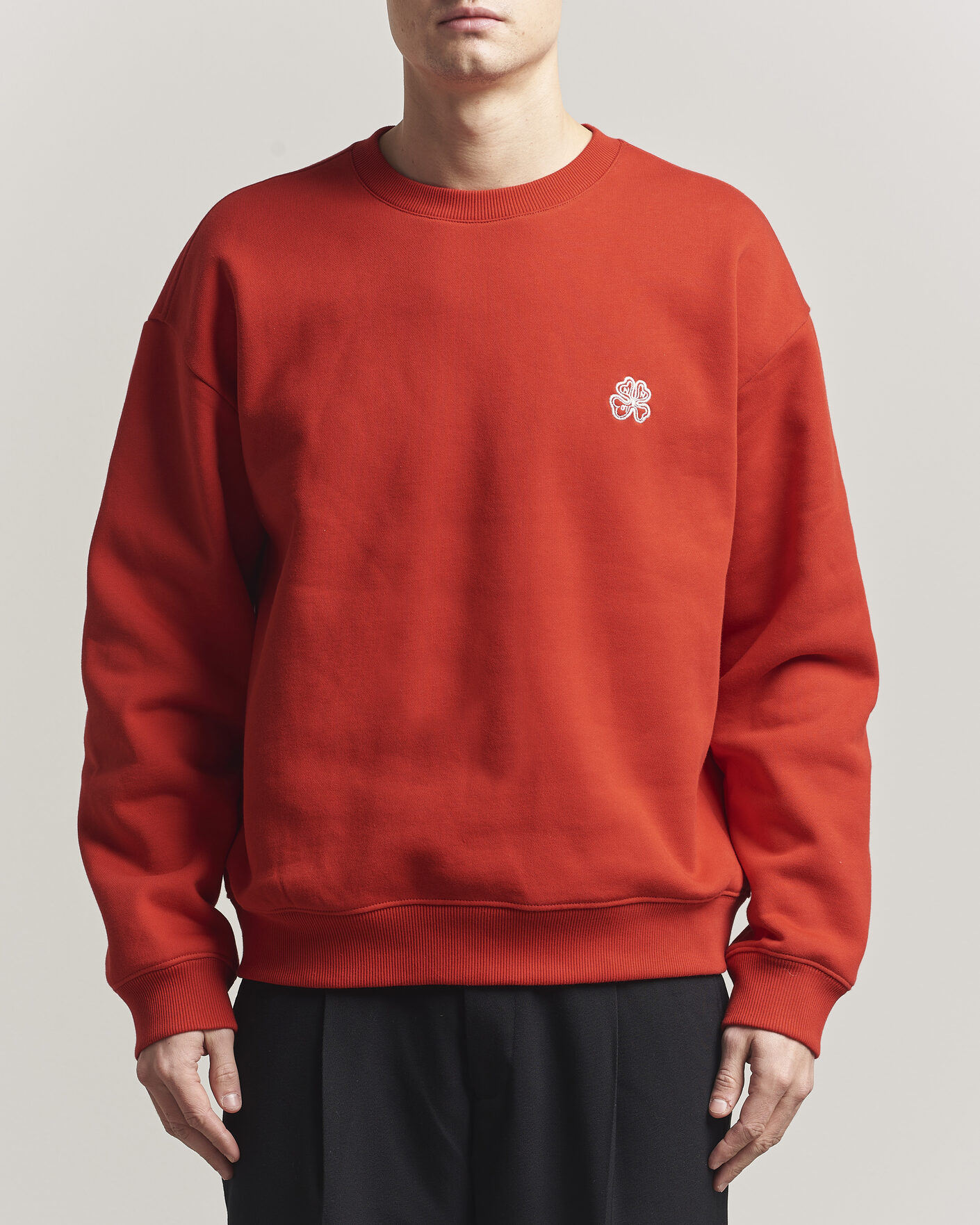 Mies | Puserot | NN07 | David Embroidered Crew Neck Sweatshirt Chili Red