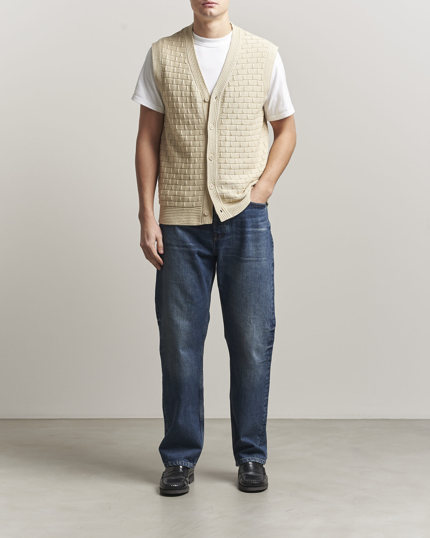 Mies | Puserot | NN07 | Reece Knitted Vest Ecru