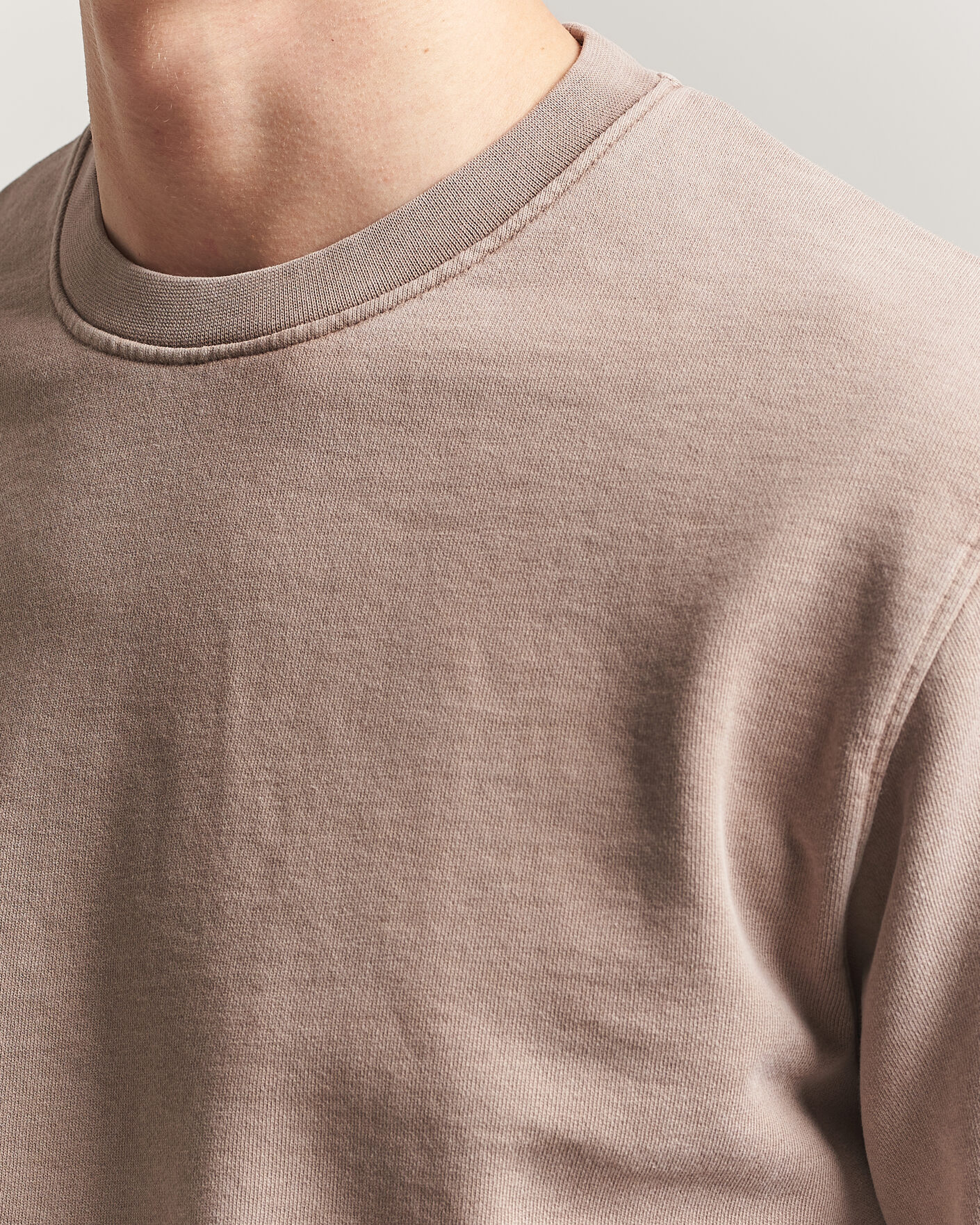 Mies | Puserot | Colorful Standard | Classic Organic Crew Neck Sweat Faded Khaki