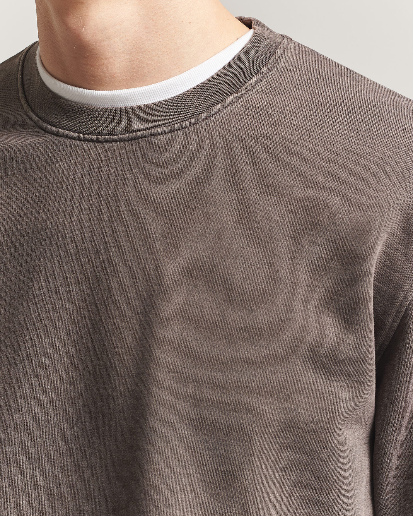 Mies | Puserot | Colorful Standard | Classic Organic Crew Neck Sweat Fade Mud