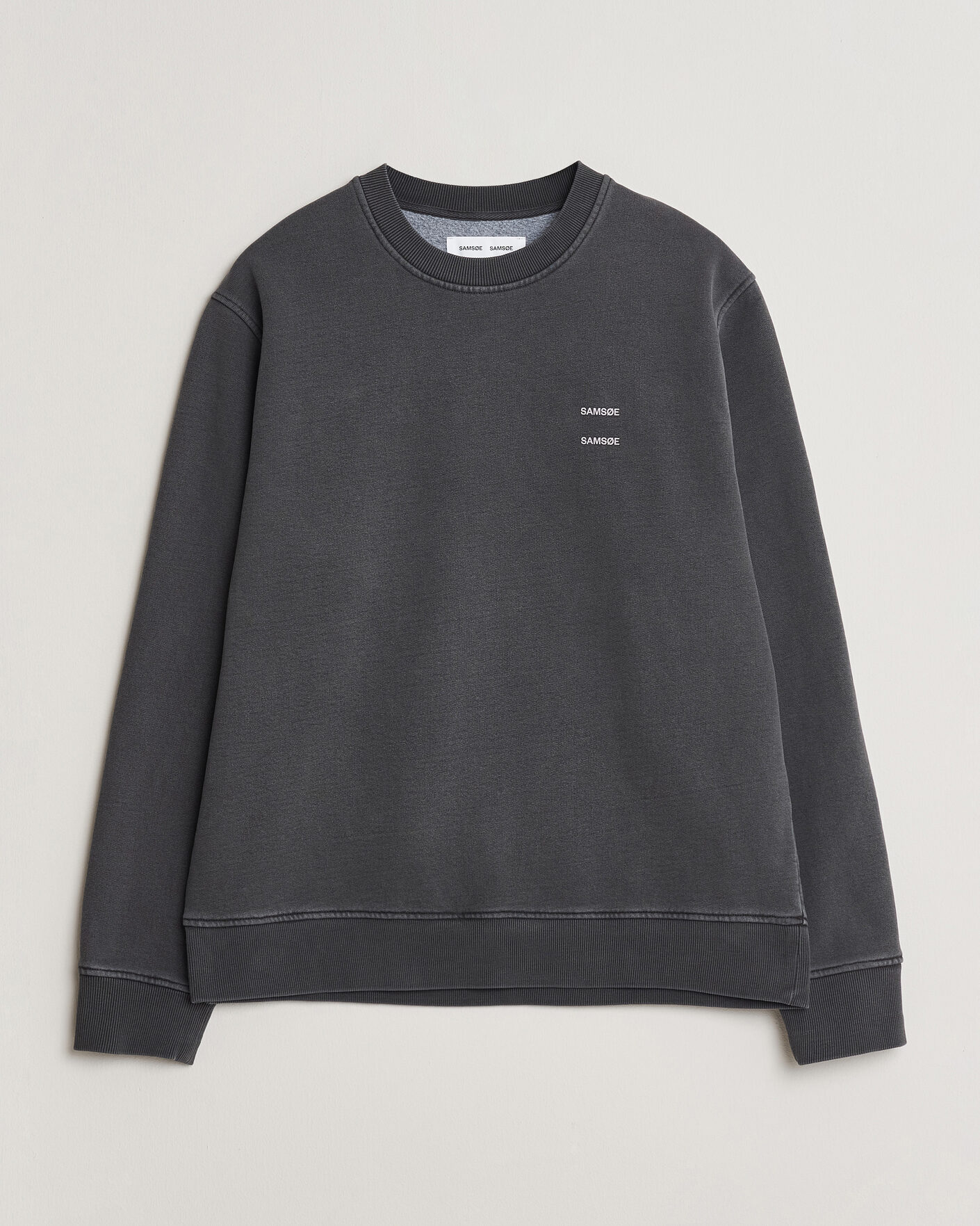 Mies | Puserot | Samsøe Samsøe | Joel Washed Organic Cotton Sweatshirt Black