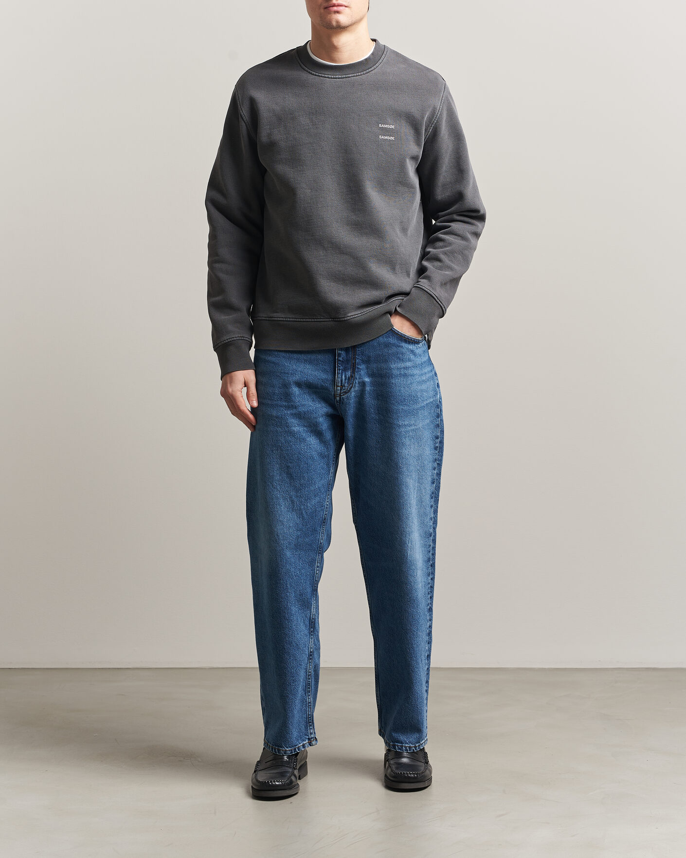Mies | Puserot | Samsøe Samsøe | Joel Washed Organic Cotton Sweatshirt Black
