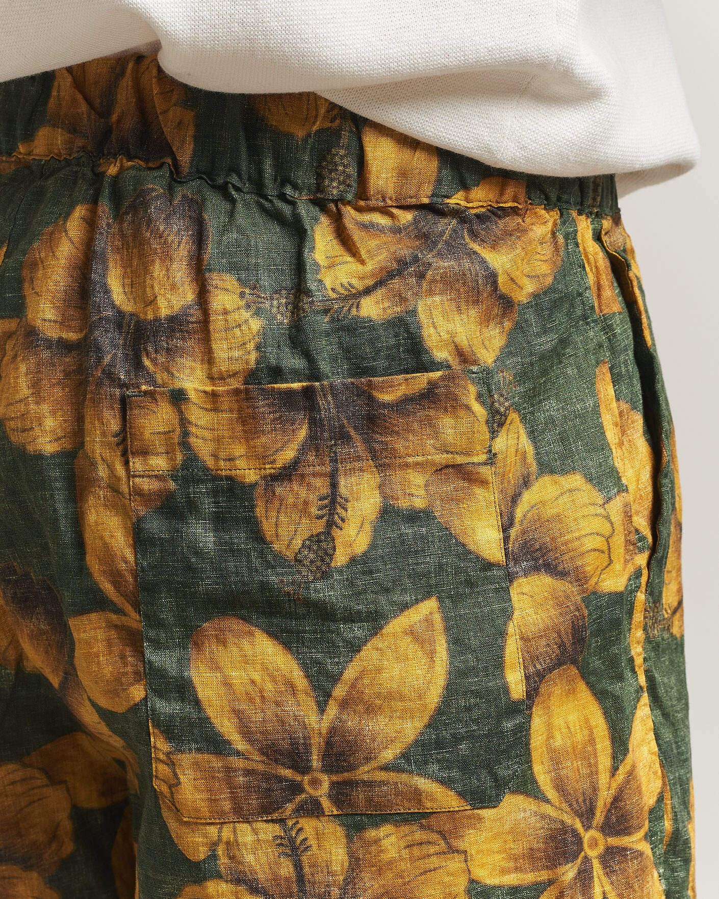 Mies | Shortsit | Stenströms | Flower Printed Linen Shorts Green
