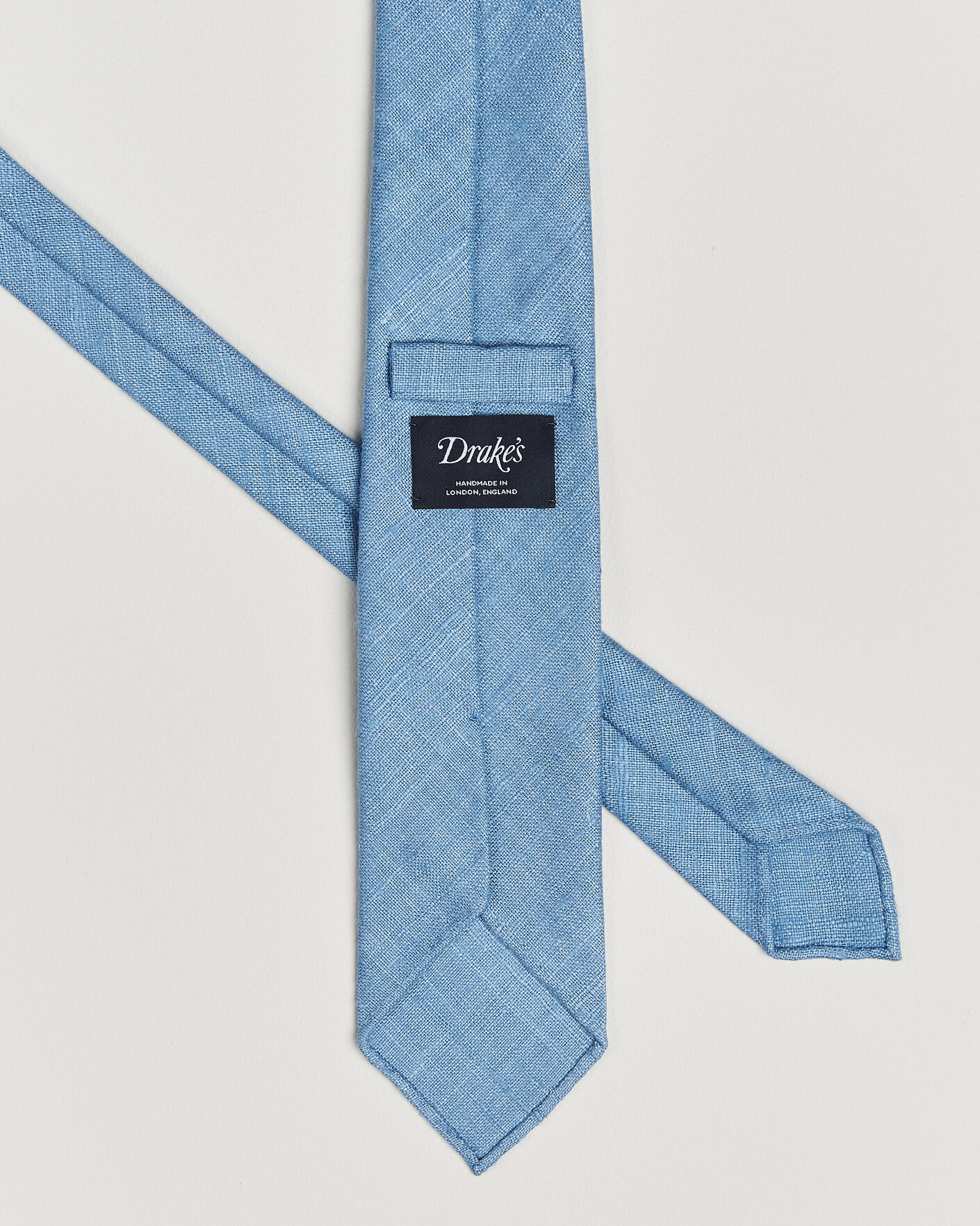 Mies | Solmiot | Drake's | Silk Tussah Handrolled Tie Sky Blue