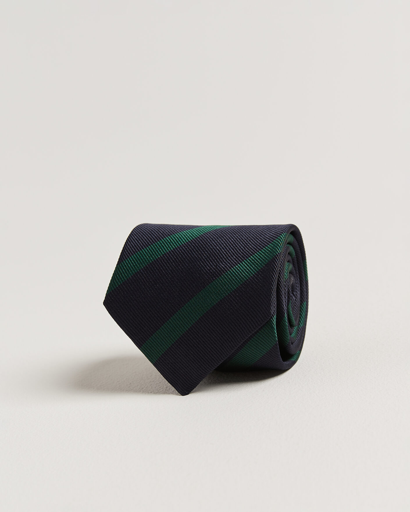 Mies | Solmiot | Drake's | Bar Stripe Reppe Silk Tie Navy/Green