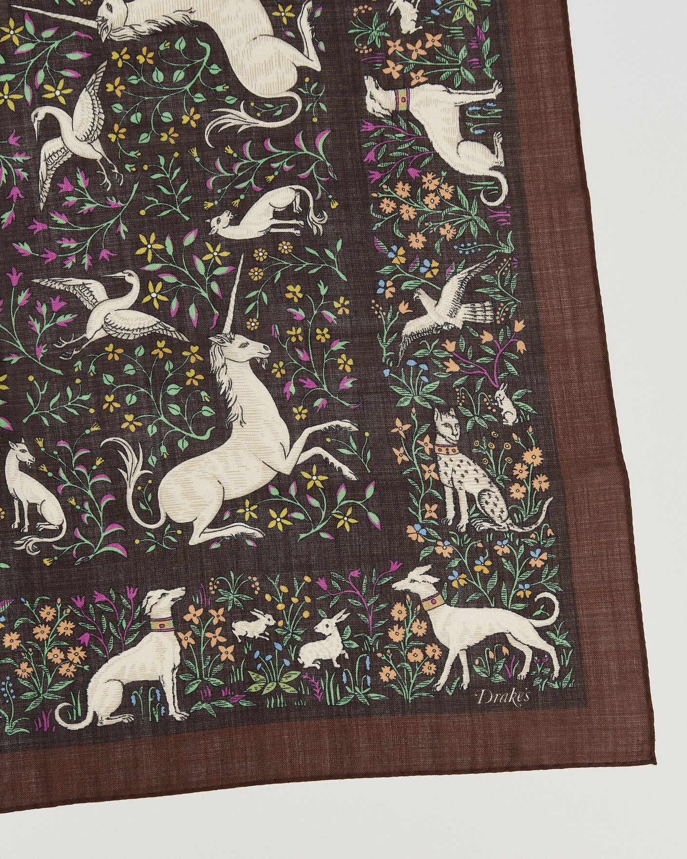 Mies | Huivit | Drake's | Unicorn Print Wool/Silk Bandana Brown