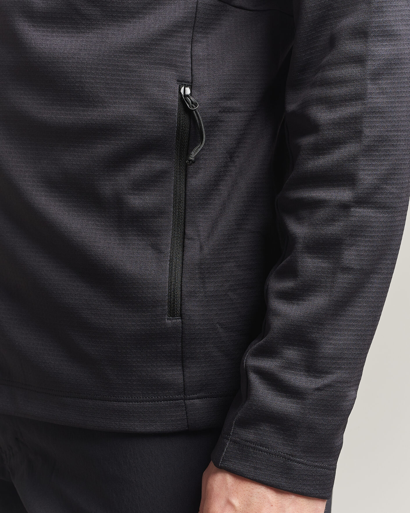 Mies | Puserot | Haglöfs | Korp Mid Fleece Hood True Black