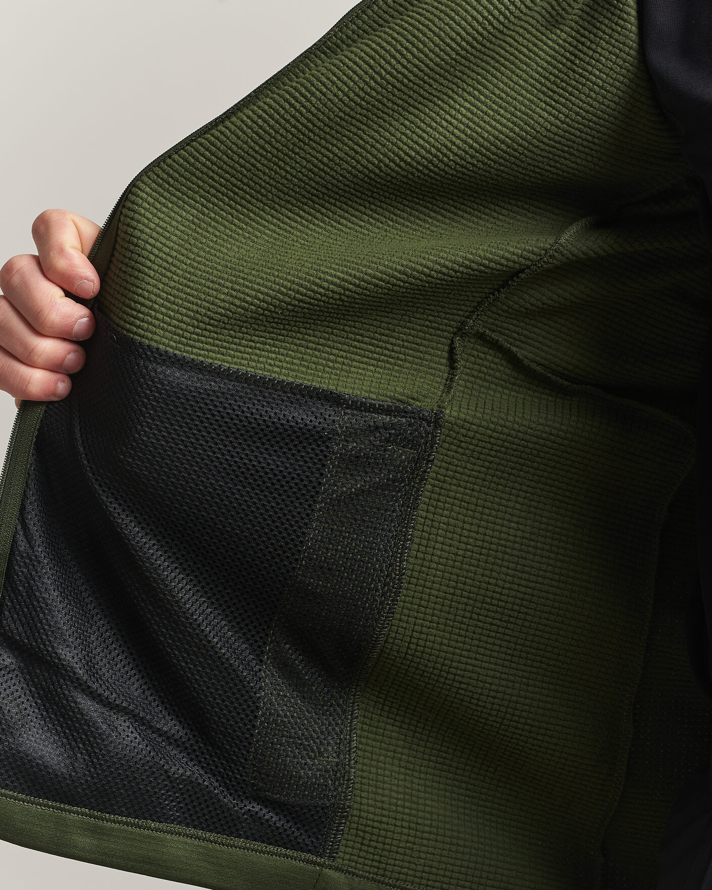 Mies | Puserot | Haglöfs | Korp Mid Fleece Hood Seaweed Green