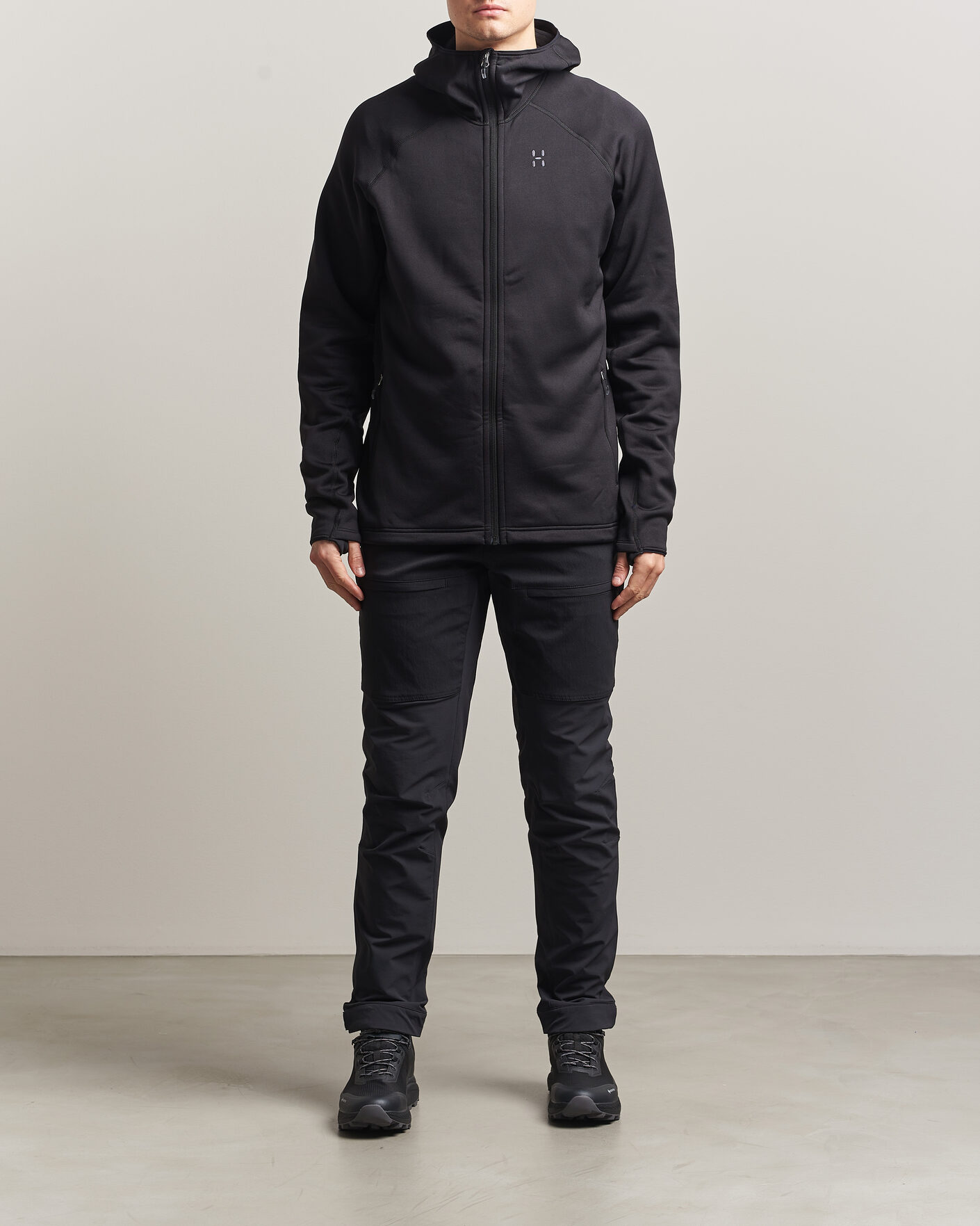 Mies | Puserot | Haglöfs | Magma Mid Fleece Hood True Black