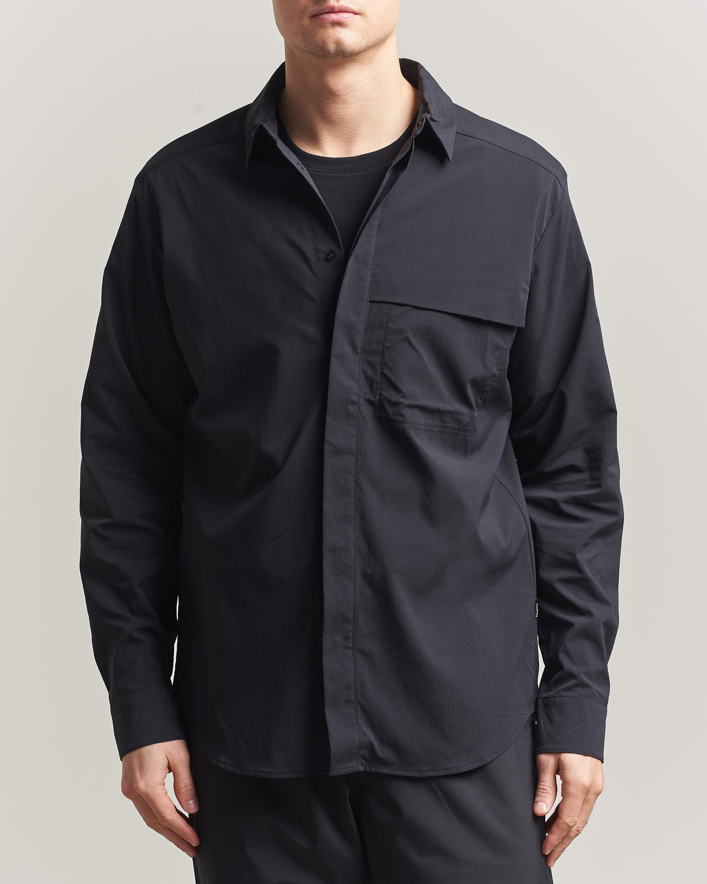 Mies | Kauluspaidat | Haglöfs | Salo Shirt II True Black