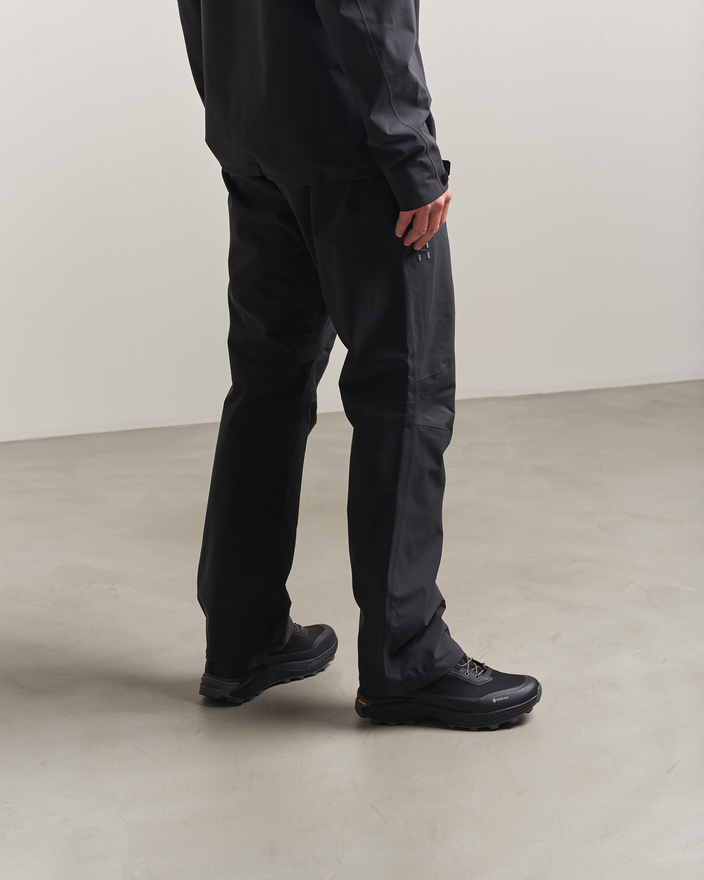 Mies | Vaelluskengät | Haglöfs | L.I.M Horizon Hike GORE-TEX Sneaker Black