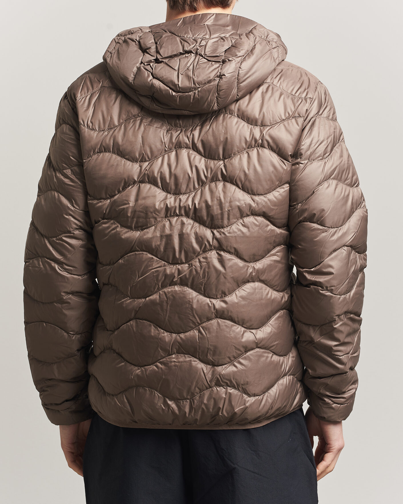 Mies | Takit | Peak Performance | Helium Down Hooded Jacket Terrian Tan