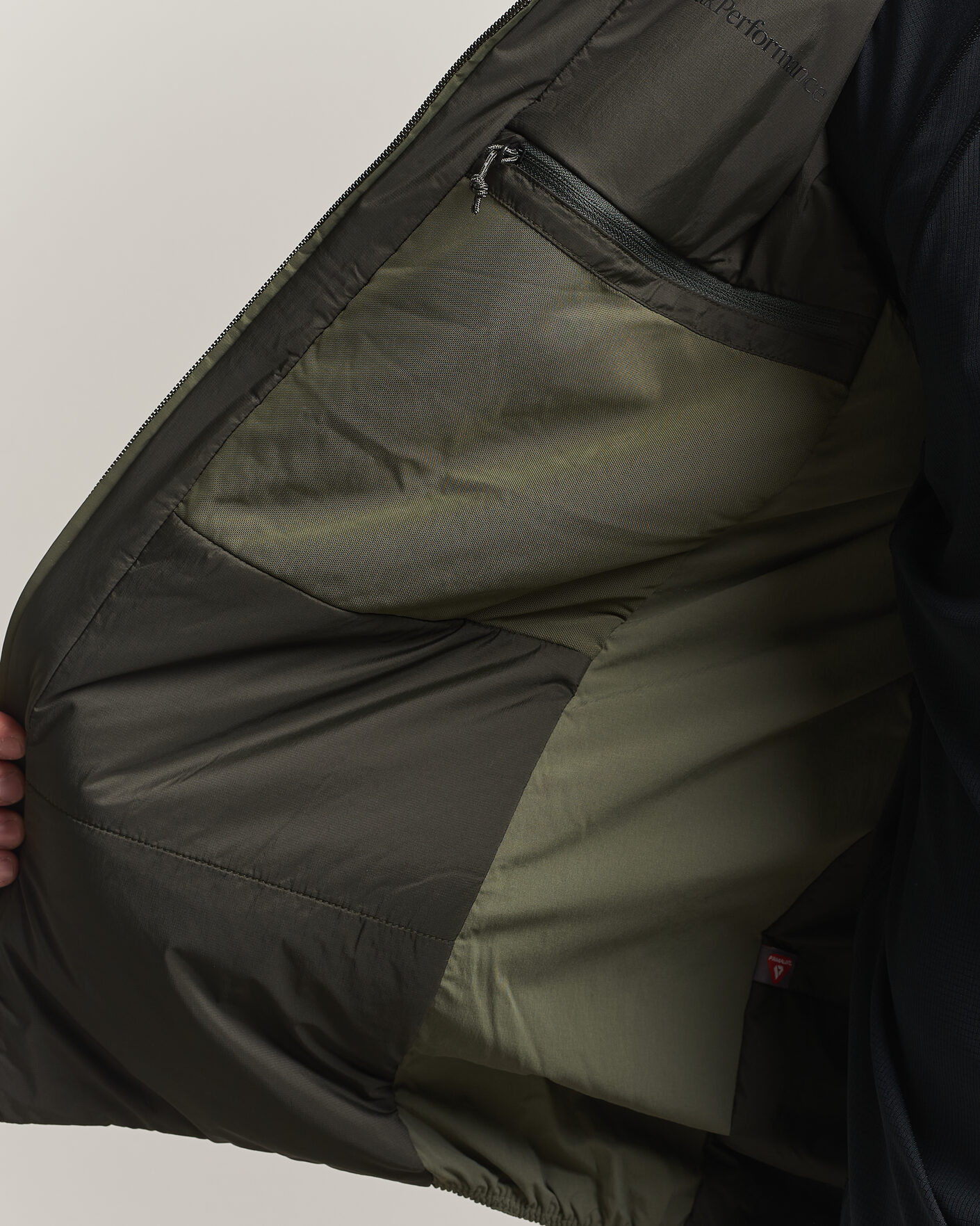 Mies | Takit | Peak Performance | Freelight Reversible Hooded Jacket Pine Needle