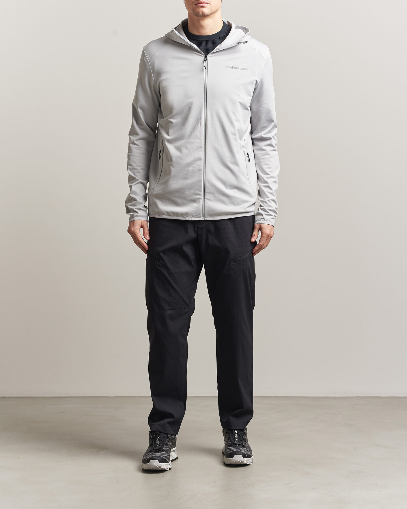 Mies | Puserot | Peak Performance | Light Hooded Full Zip Summit Smoke