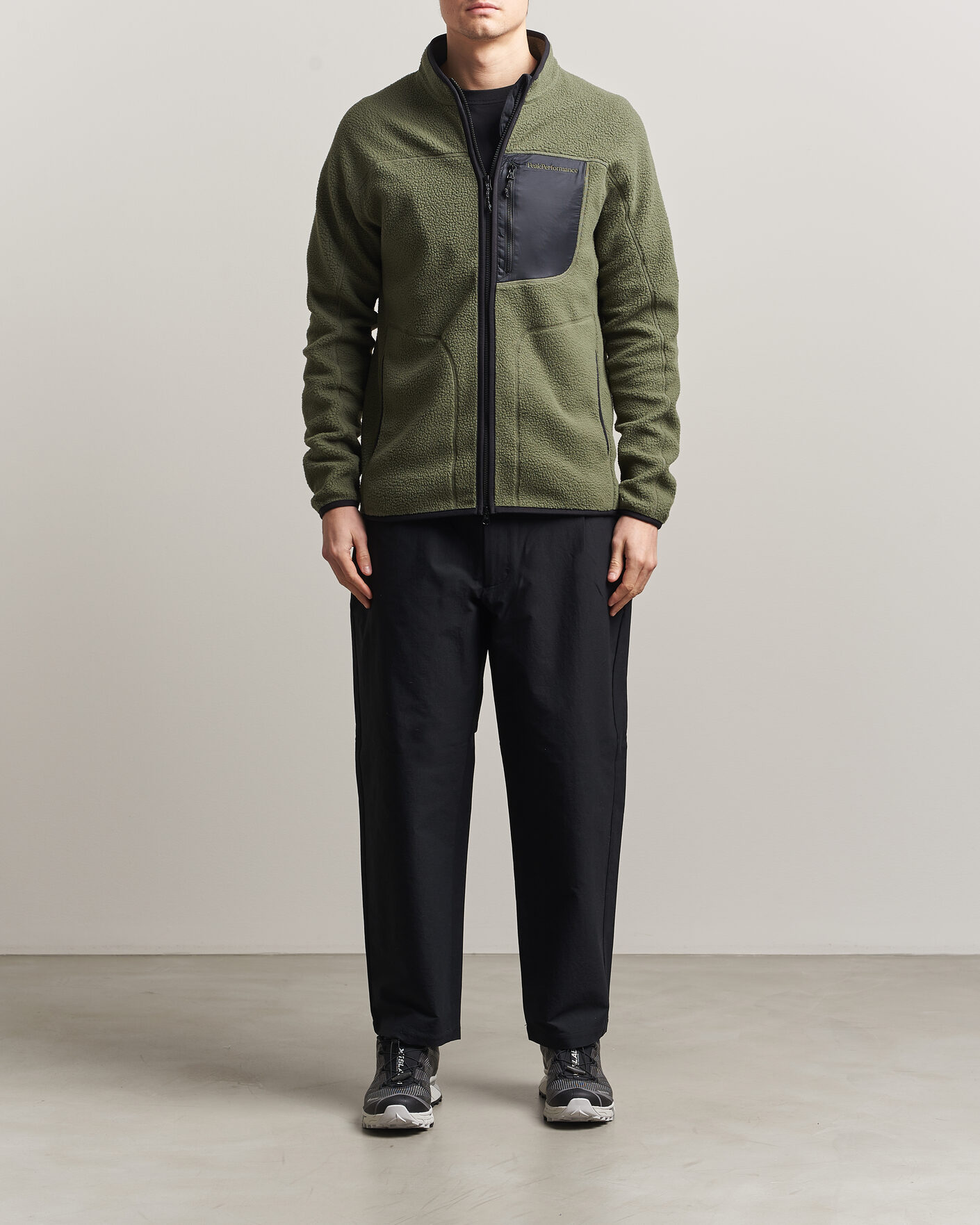 Mies | Puserot | Peak Performance | Nature Rush Pile Full Zip Pine Needle