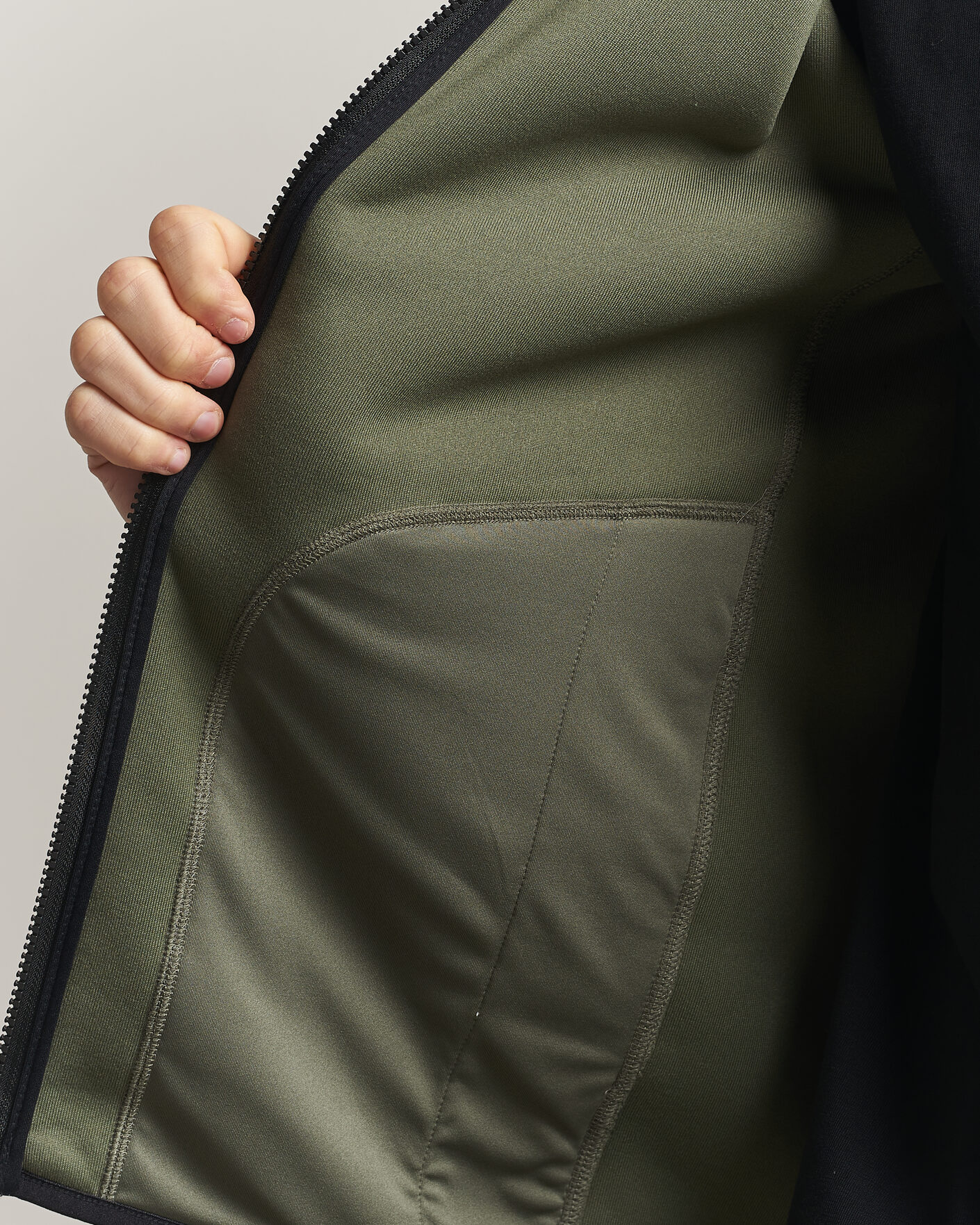 Mies | Puserot | Peak Performance | Nature Rush Pile Full Zip Pine Needle