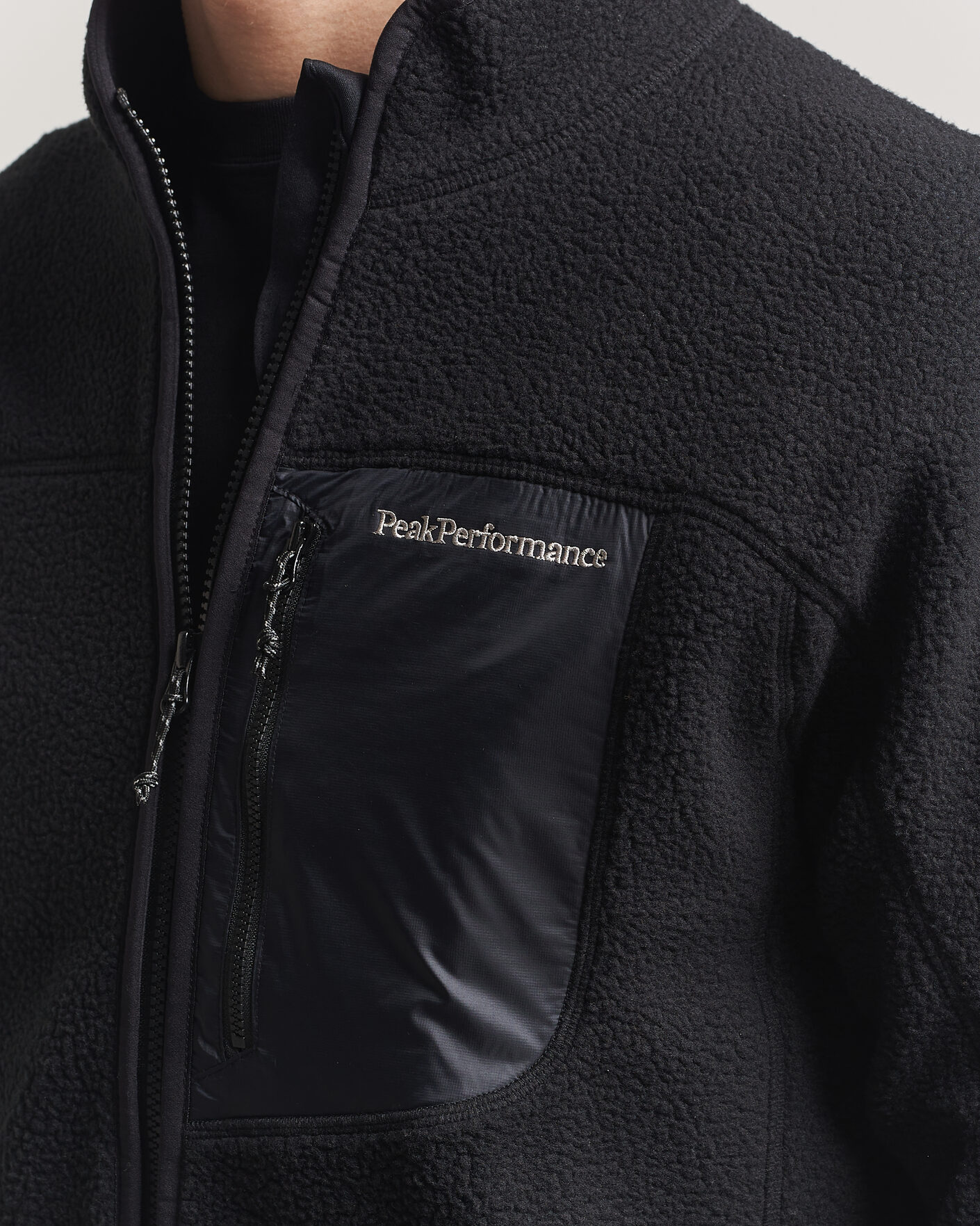 Mies | Puserot | Peak Performance | Nature Rush Pile Full Zip Black