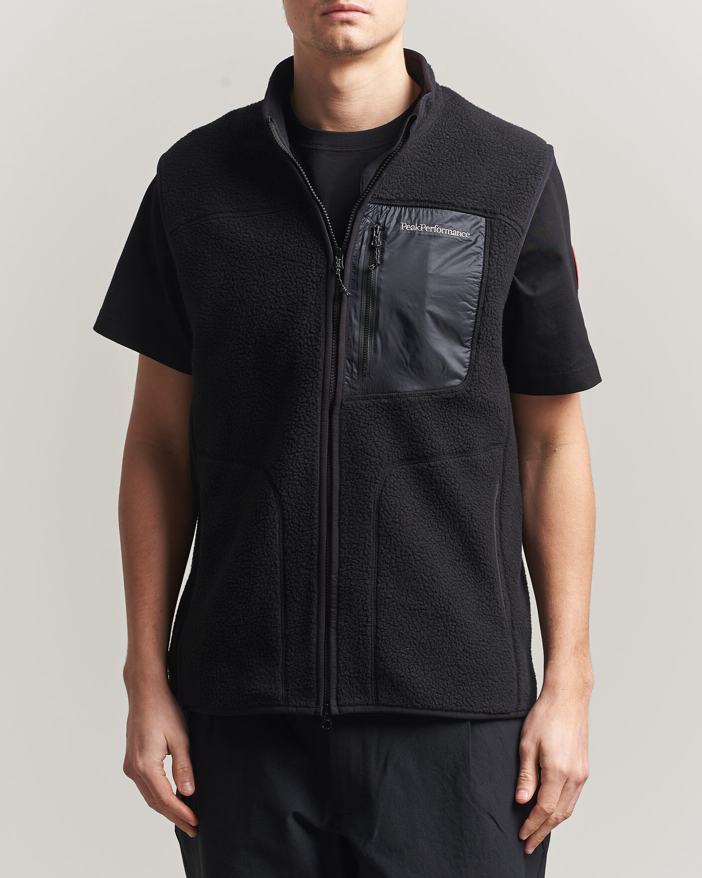 Mies | Puserot | Peak Performance | Nature Rush Pile Vest Black