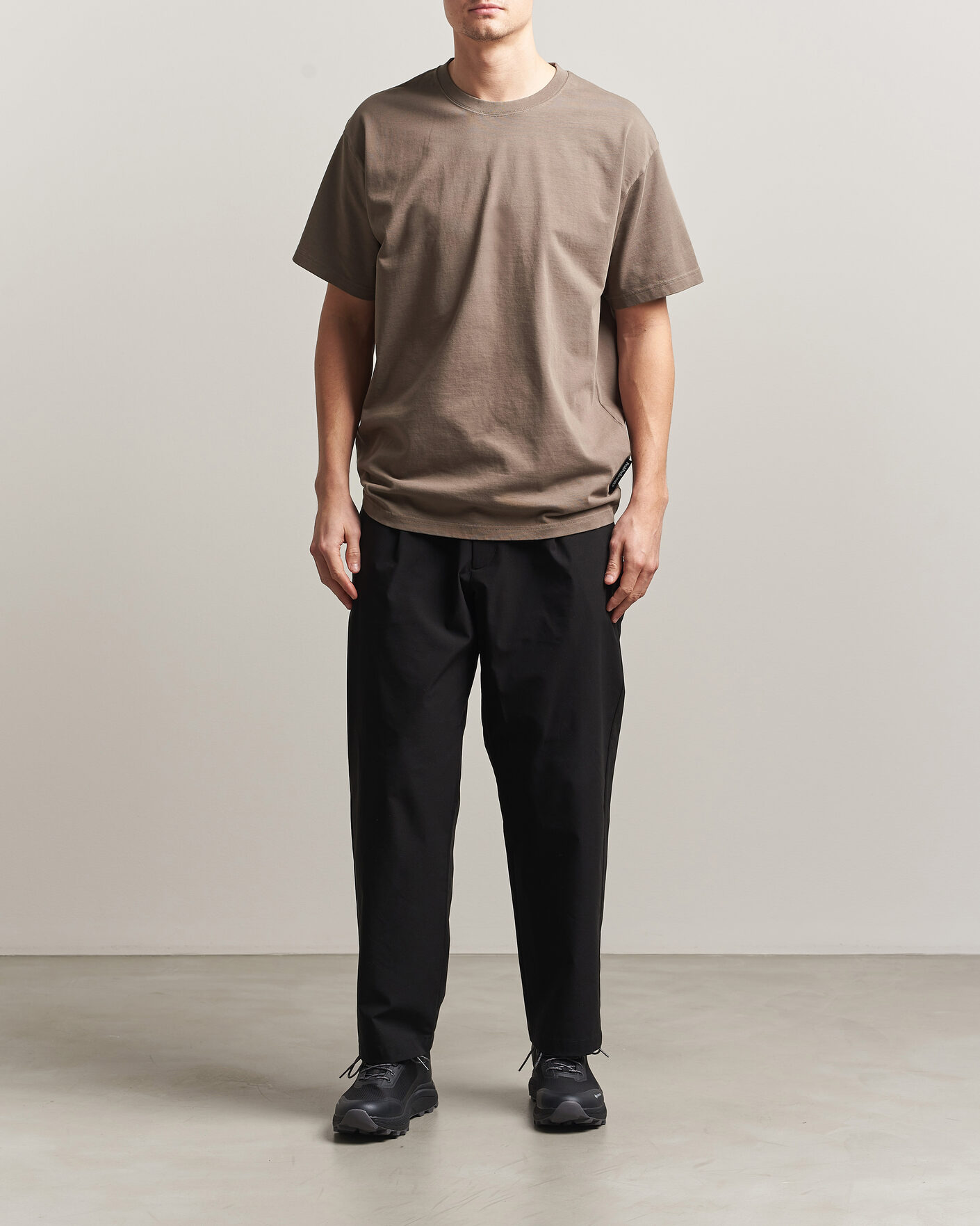 Mies | T-paidat | Peak Performance | Heavy Cotton T-Shirt Terrian Tan