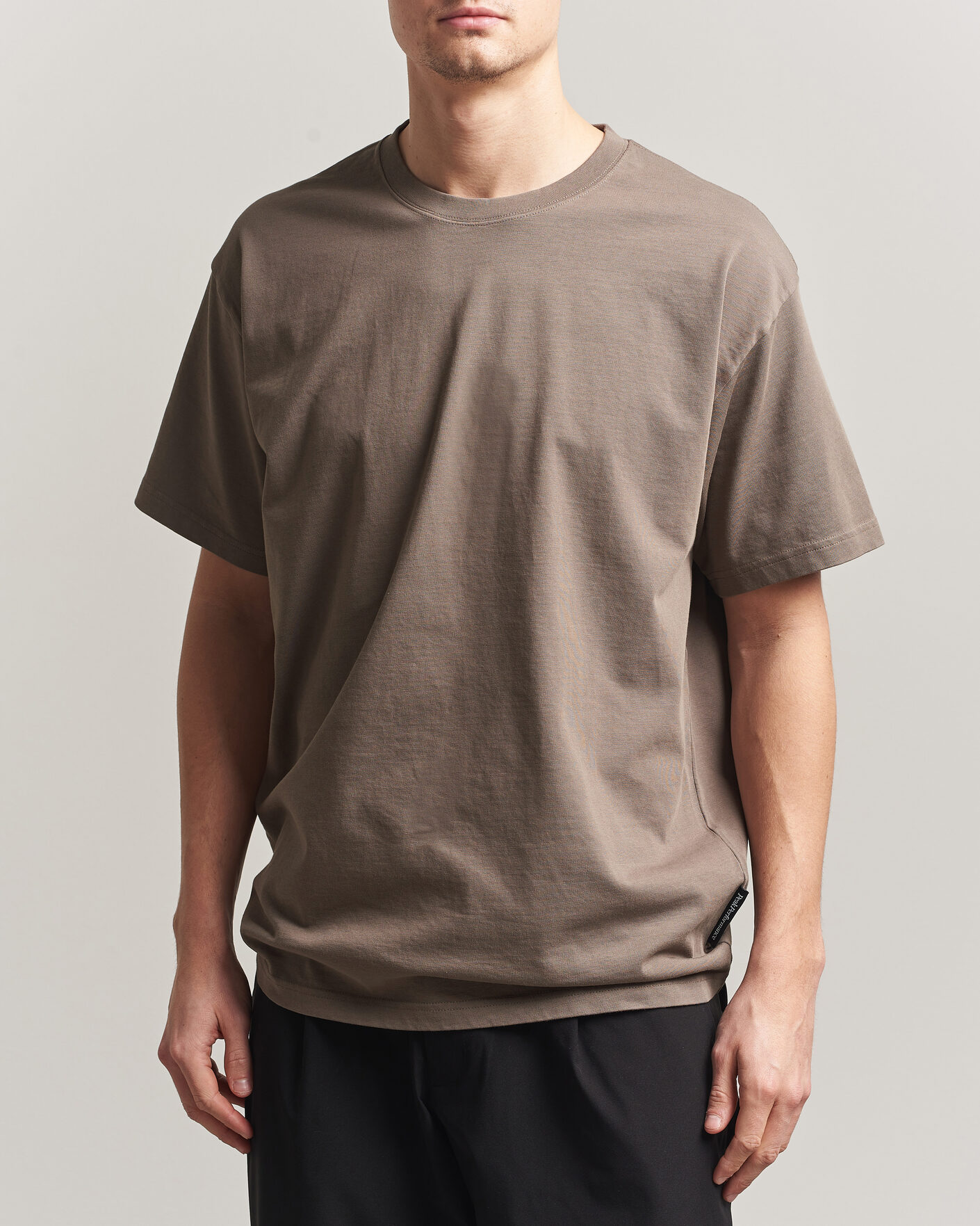 Mies | T-paidat | Peak Performance | Heavy Cotton T-Shirt Terrian Tan