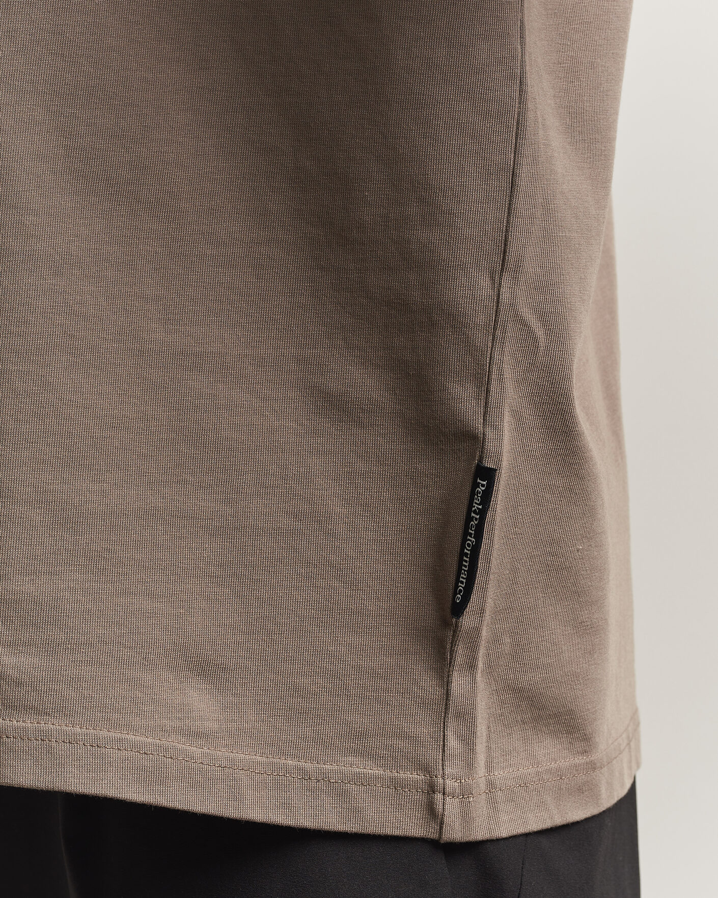 Mies | T-paidat | Peak Performance | Heavy Cotton T-Shirt Terrian Tan