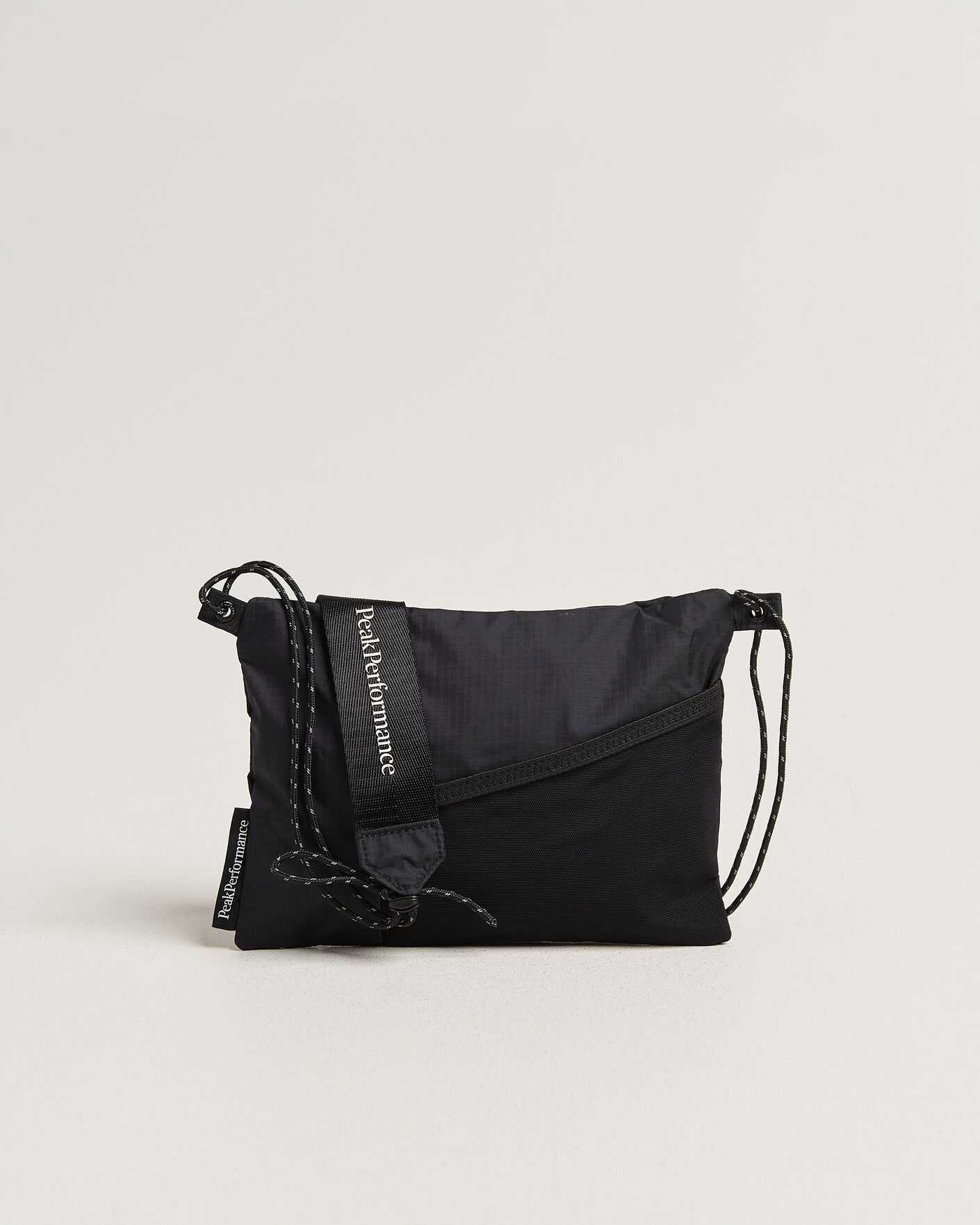 Mies | Laukut | Peak Performance | Accessory Bag Black